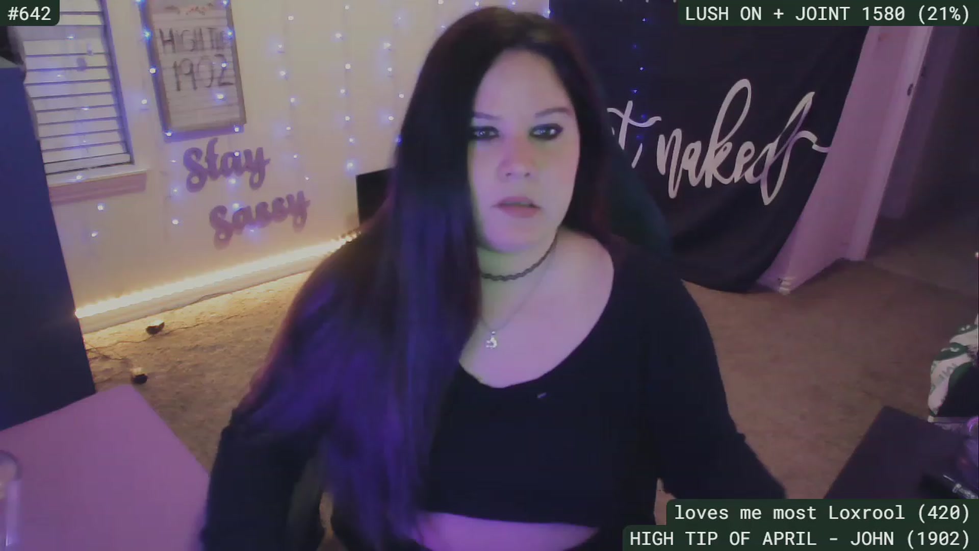 Gallery image thumbnail from SassySarah94's myfreecams stream on, 04/23/2023, 03:13 image 8 of 20