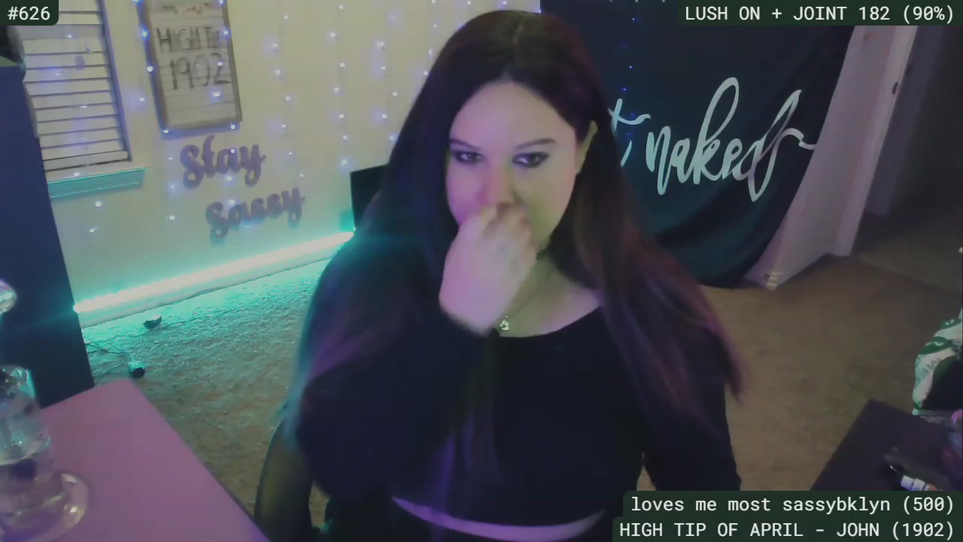 Gallery image thumbnail from SassySarah94's myfreecams stream on, 04/23/2023, 03:13 image 16 of 20