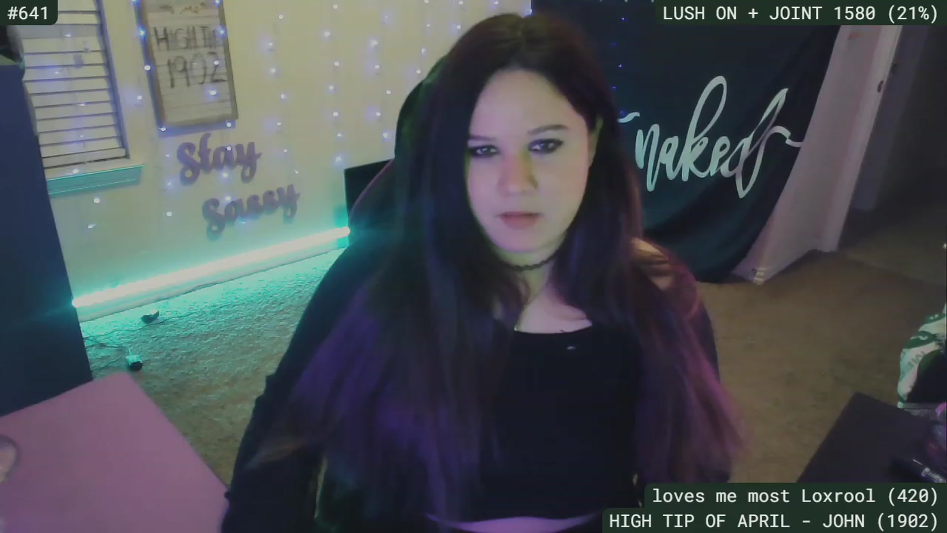 Gallery image thumbnail from SassySarah94's myfreecams stream on, 04/23/2023, 03:13 image 6 of 20