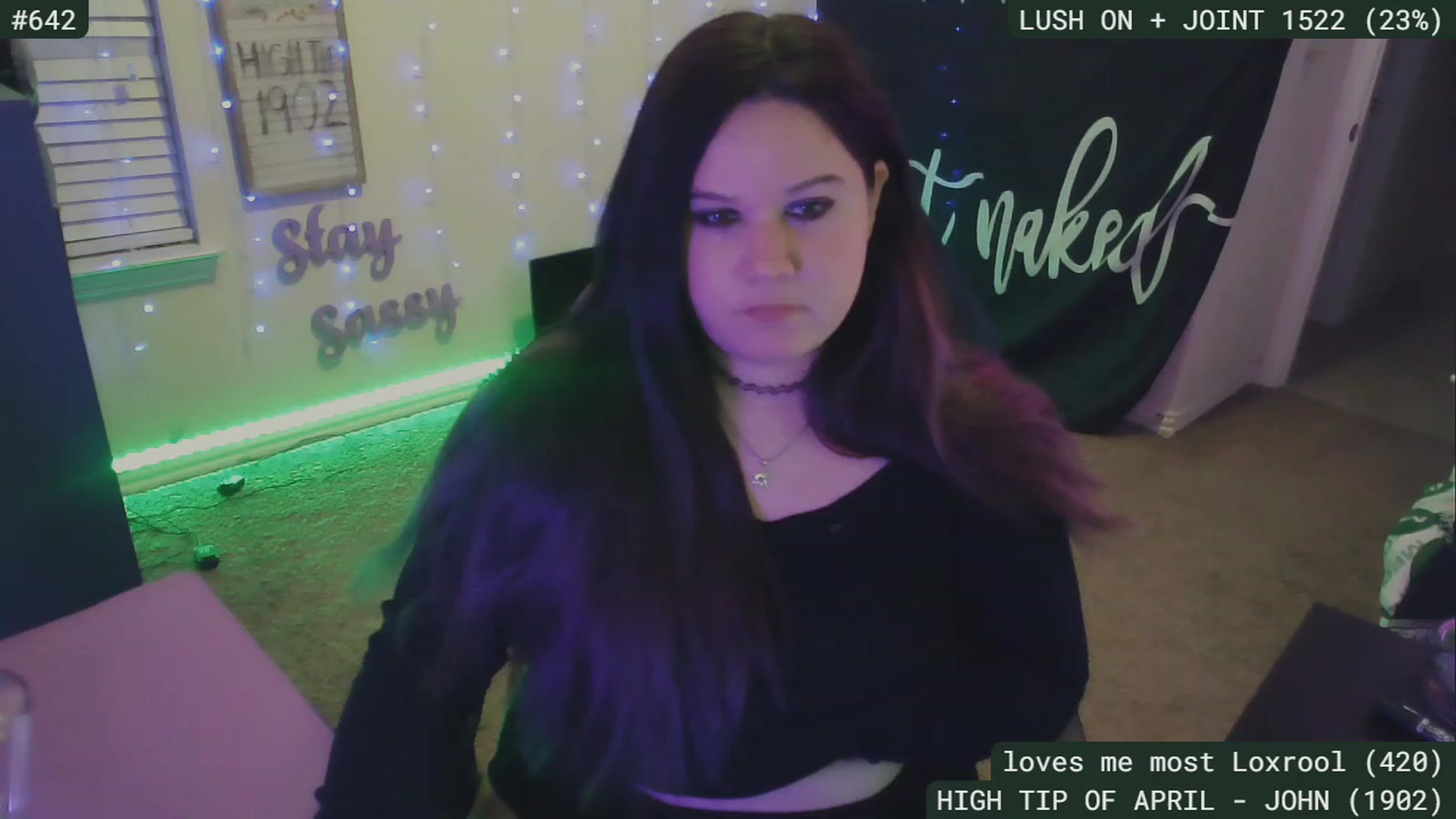 Gallery image thumbnail from SassySarah94's myfreecams stream on, 04/23/2023, 03:13 image 9 of 20