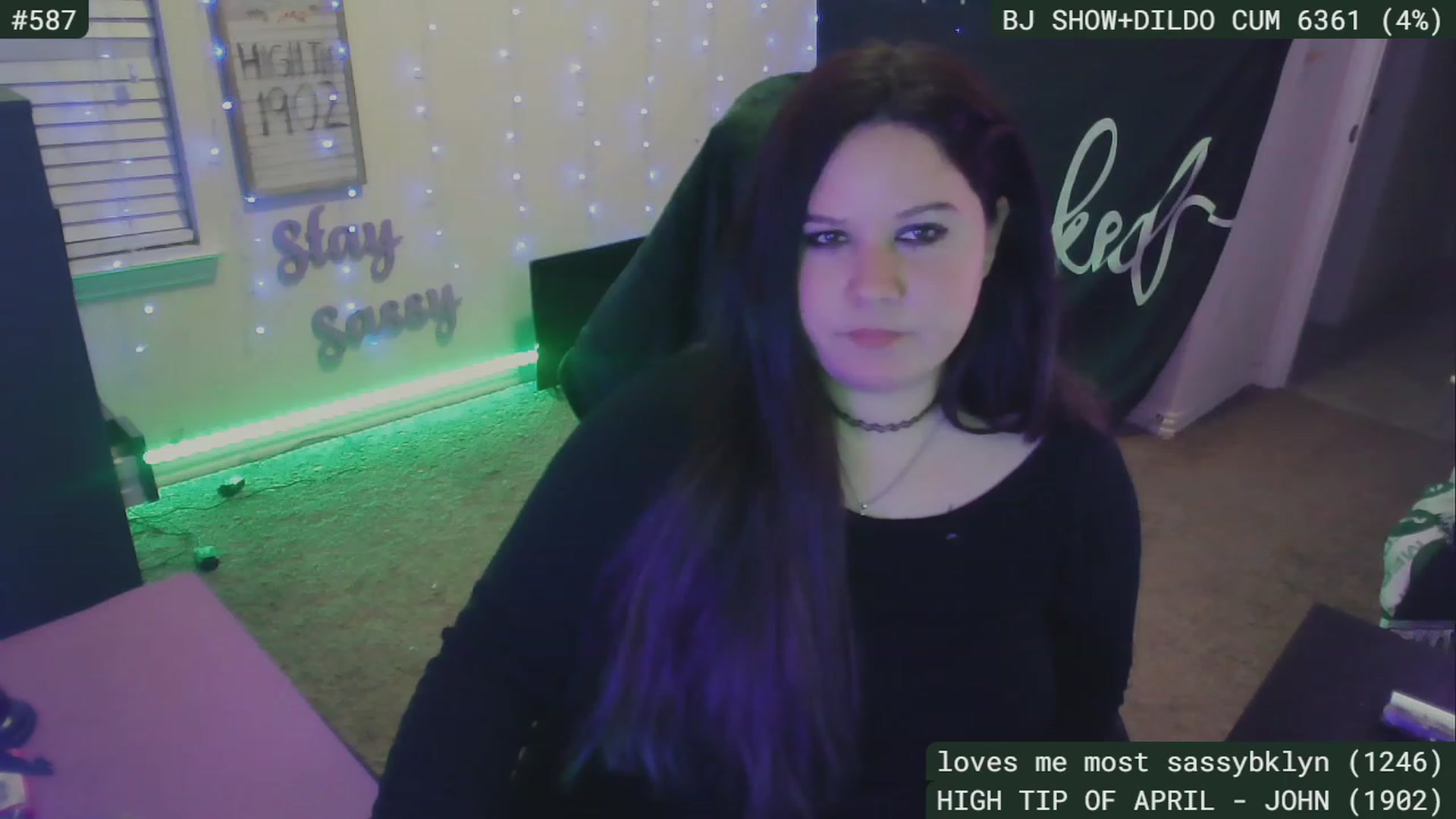 Gallery image thumbnail from SassySarah94's myfreecams stream on, 04/23/2023, 04:39 image 17 of 20