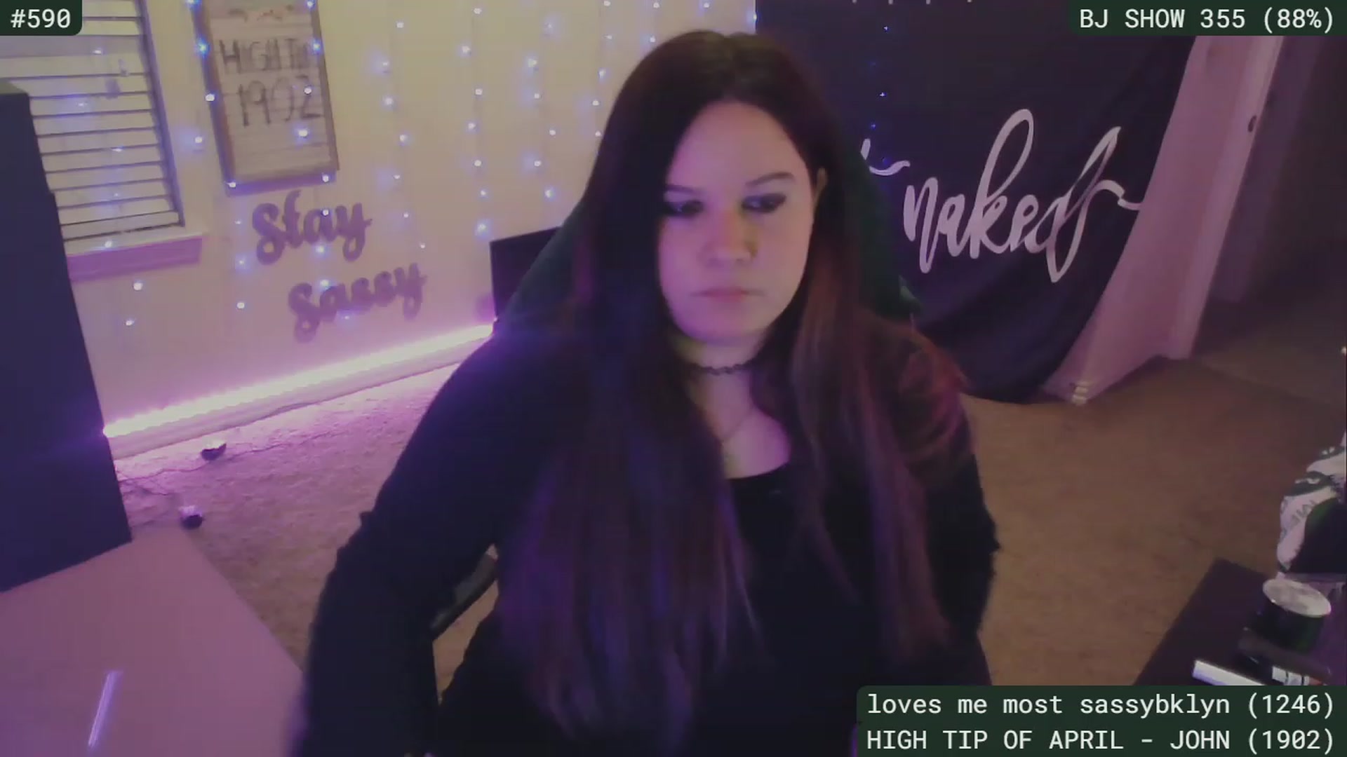 Gallery image thumbnail from SassySarah94's myfreecams stream on, 04/23/2023, 04:39 image 6 of 20