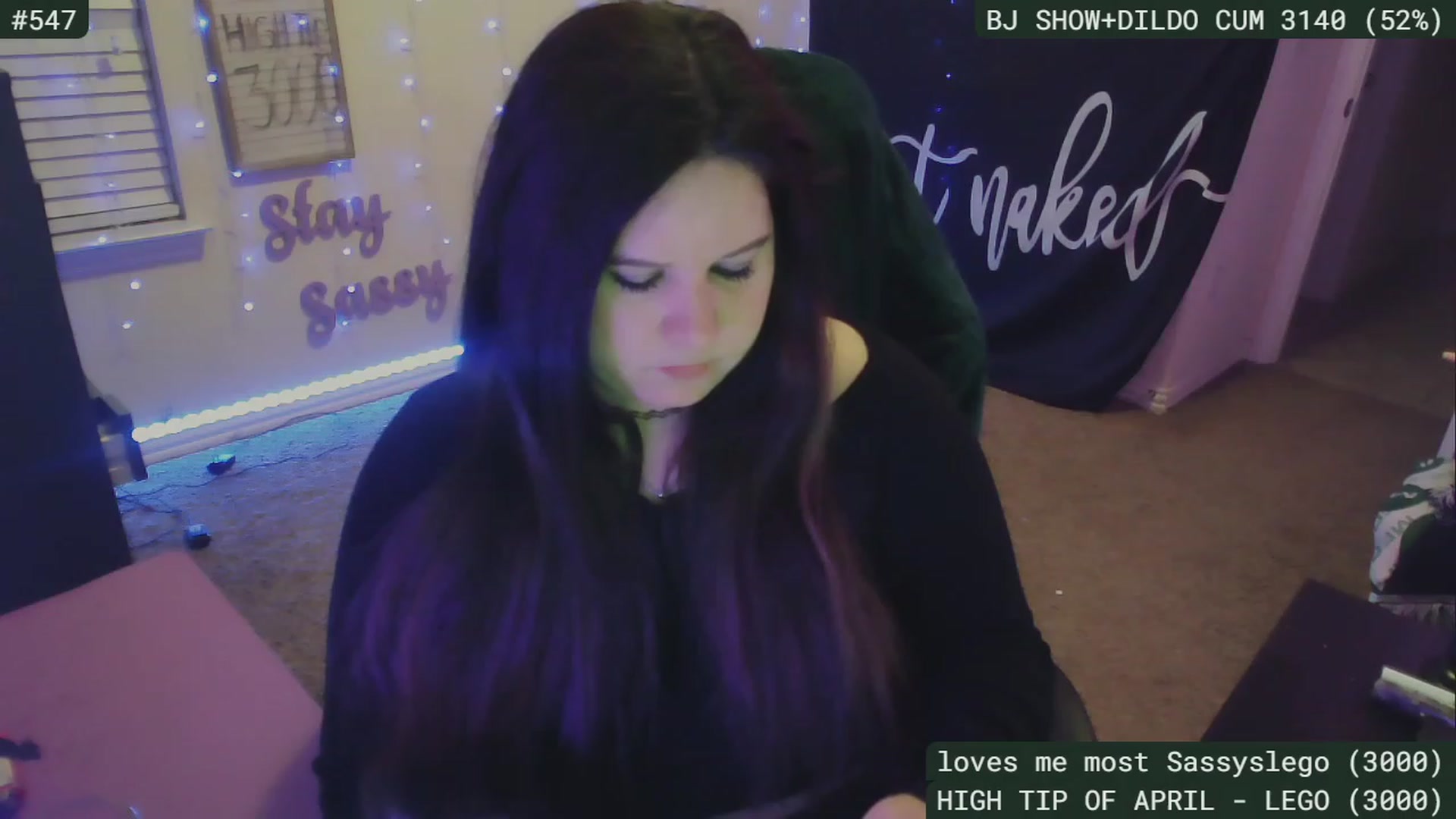 Gallery image thumbnail from SassySarah94's myfreecams stream on, 04/23/2023, 05:26 image 3 of 20