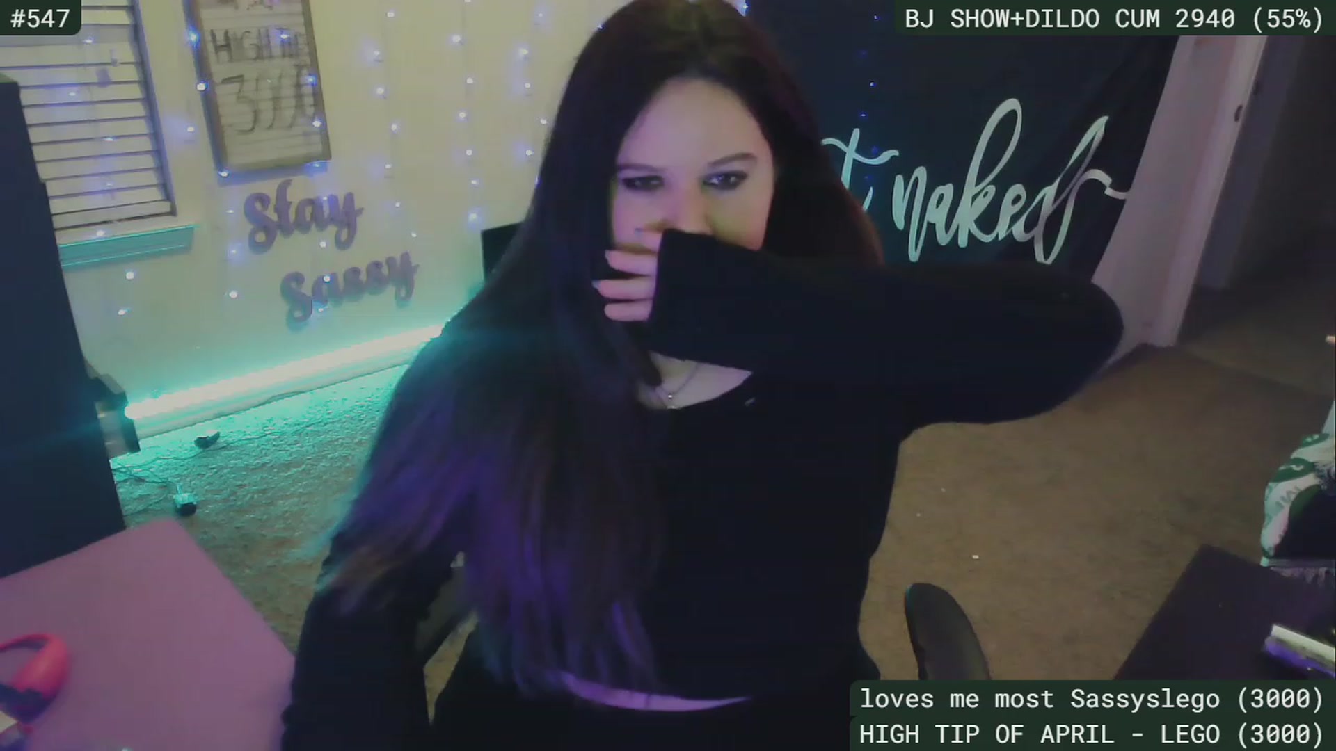 Gallery image thumbnail from SassySarah94's myfreecams stream on, 04/23/2023, 05:26 image 15 of 20