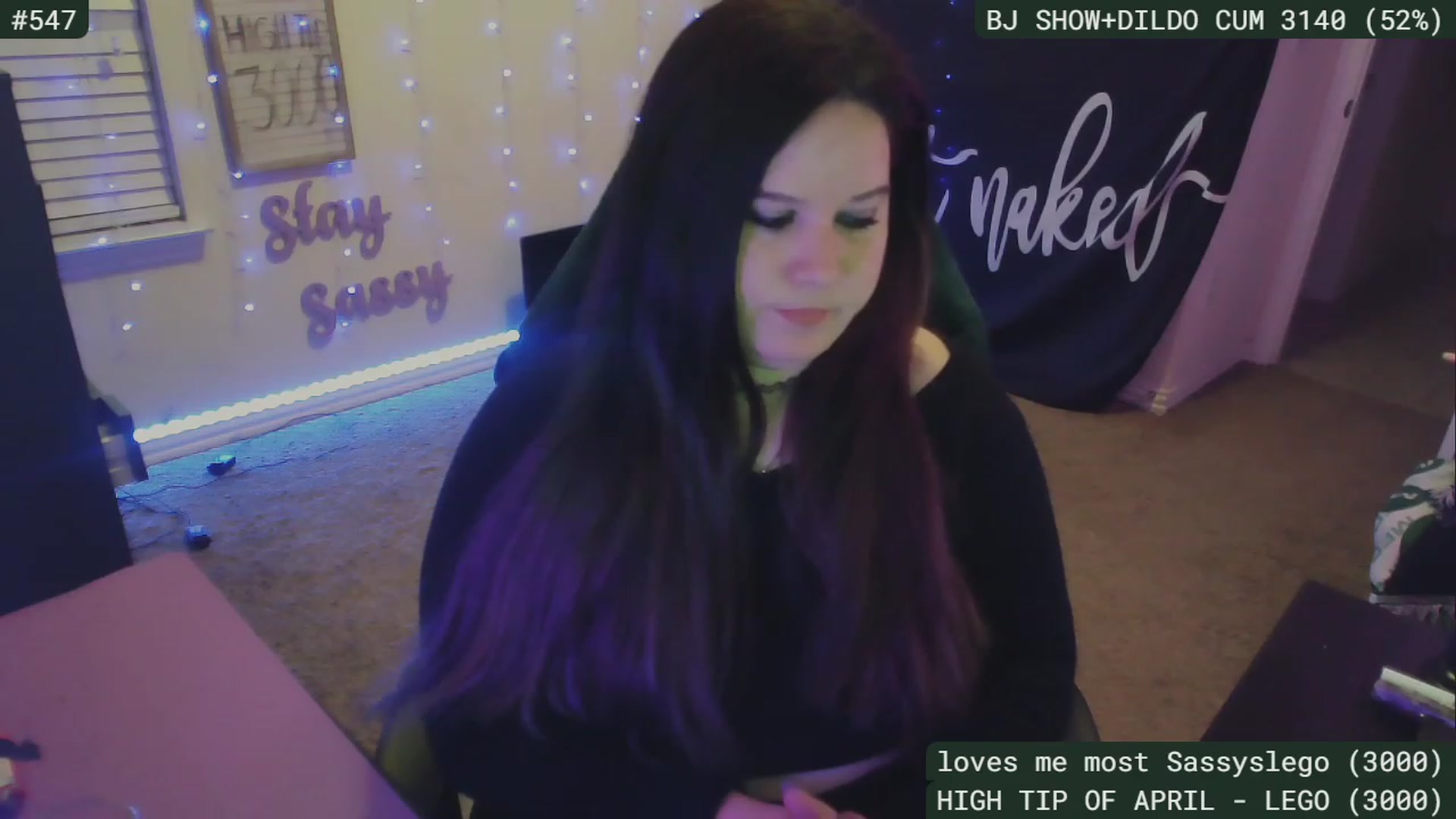 Gallery image thumbnail from SassySarah94's myfreecams stream on, 04/23/2023, 05:26 image 4 of 20
