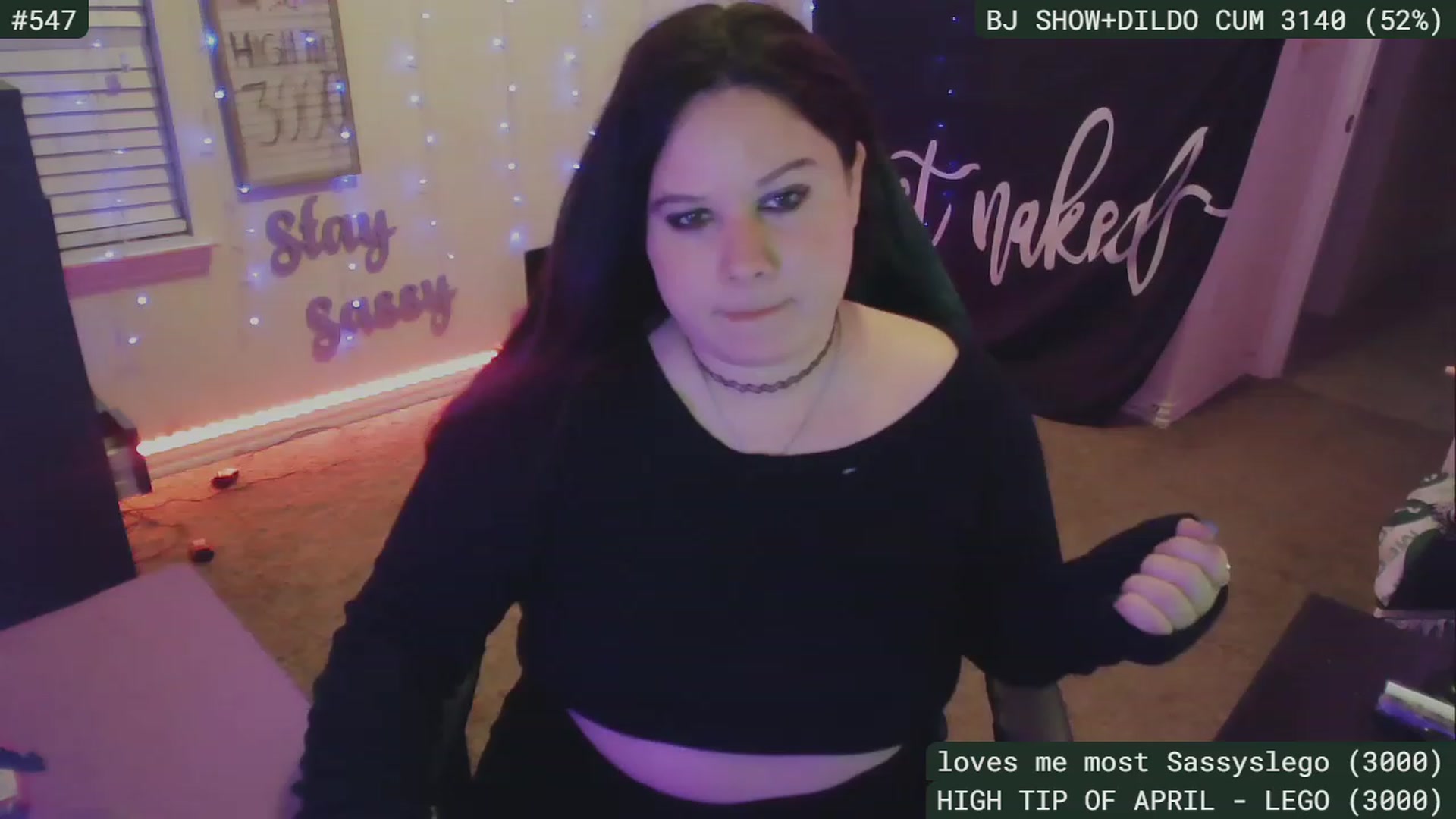 Gallery image thumbnail from SassySarah94's myfreecams stream on, 04/23/2023, 05:26 image 6 of 20