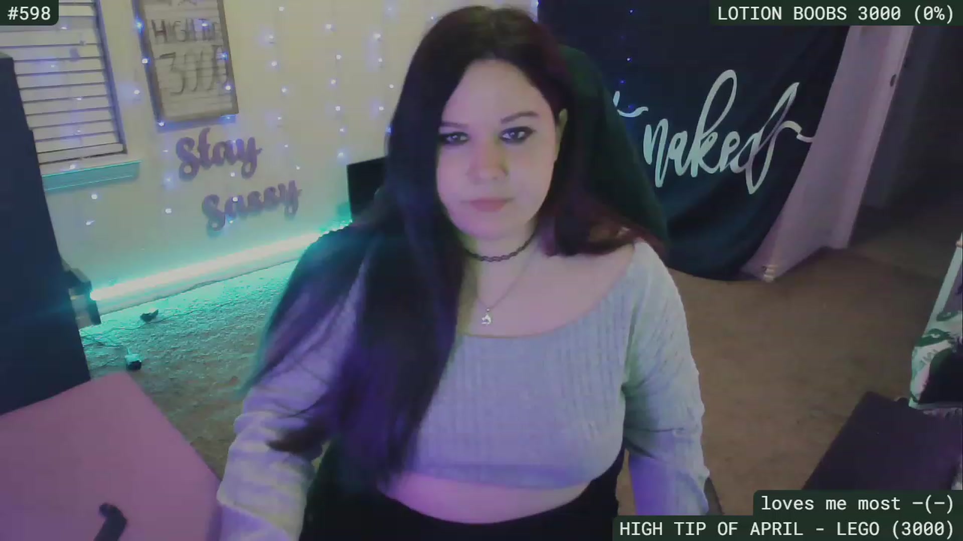 Gallery image thumbnail from SassySarah94's myfreecams stream on, 04/25/2023, 03:34 image 5 of 20