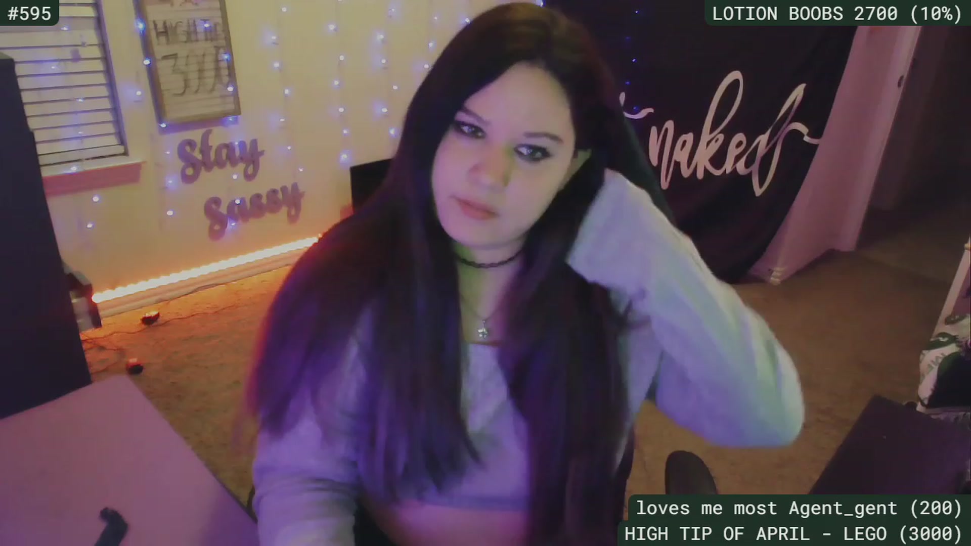 Gallery image thumbnail from SassySarah94's myfreecams stream on, 04/25/2023, 03:34 image 14 of 20