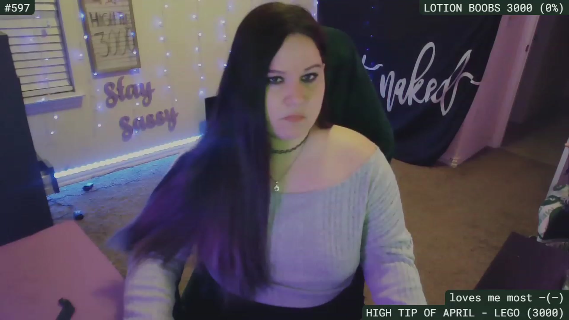 Gallery image thumbnail from SassySarah94's myfreecams stream on, 04/25/2023, 03:34 image 2 of 20