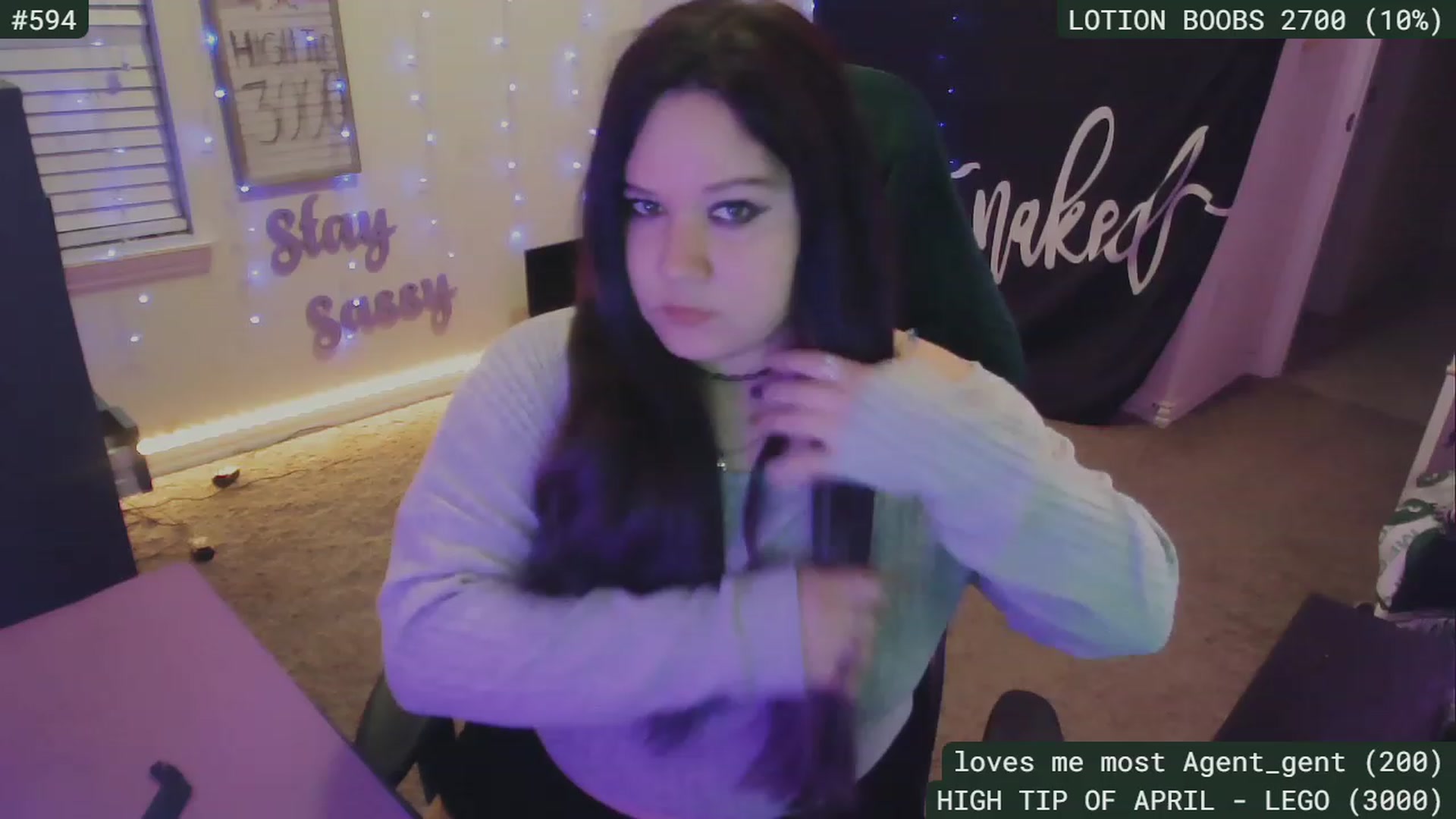 Gallery image thumbnail from SassySarah94's myfreecams stream on, 04/25/2023, 03:34 image 11 of 20