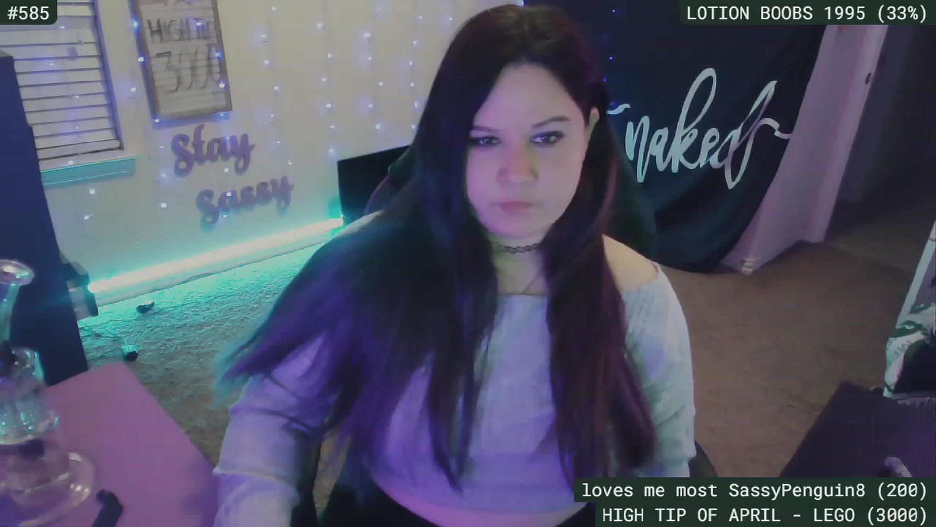 Gallery image thumbnail from SassySarah94's myfreecams stream on, 04/25/2023, 05:54 image 11 of 20