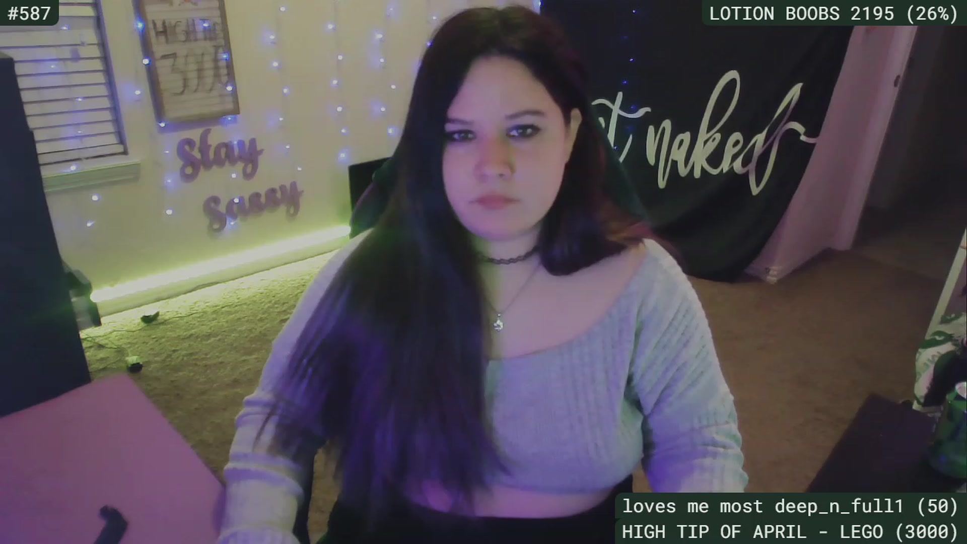 Gallery image thumbnail from SassySarah94's myfreecams stream on, 04/25/2023, 05:54 image 3 of 20