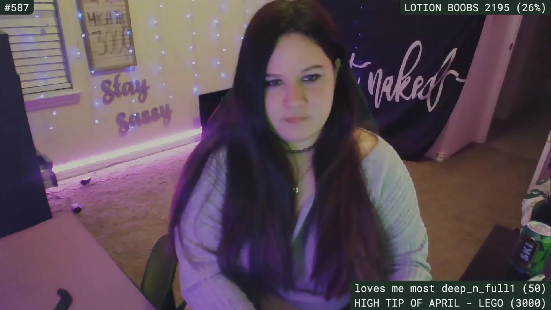 Gallery image thumbnail from SassySarah94's myfreecams stream on, 04/25/2023, 05:54 image 2 of 20