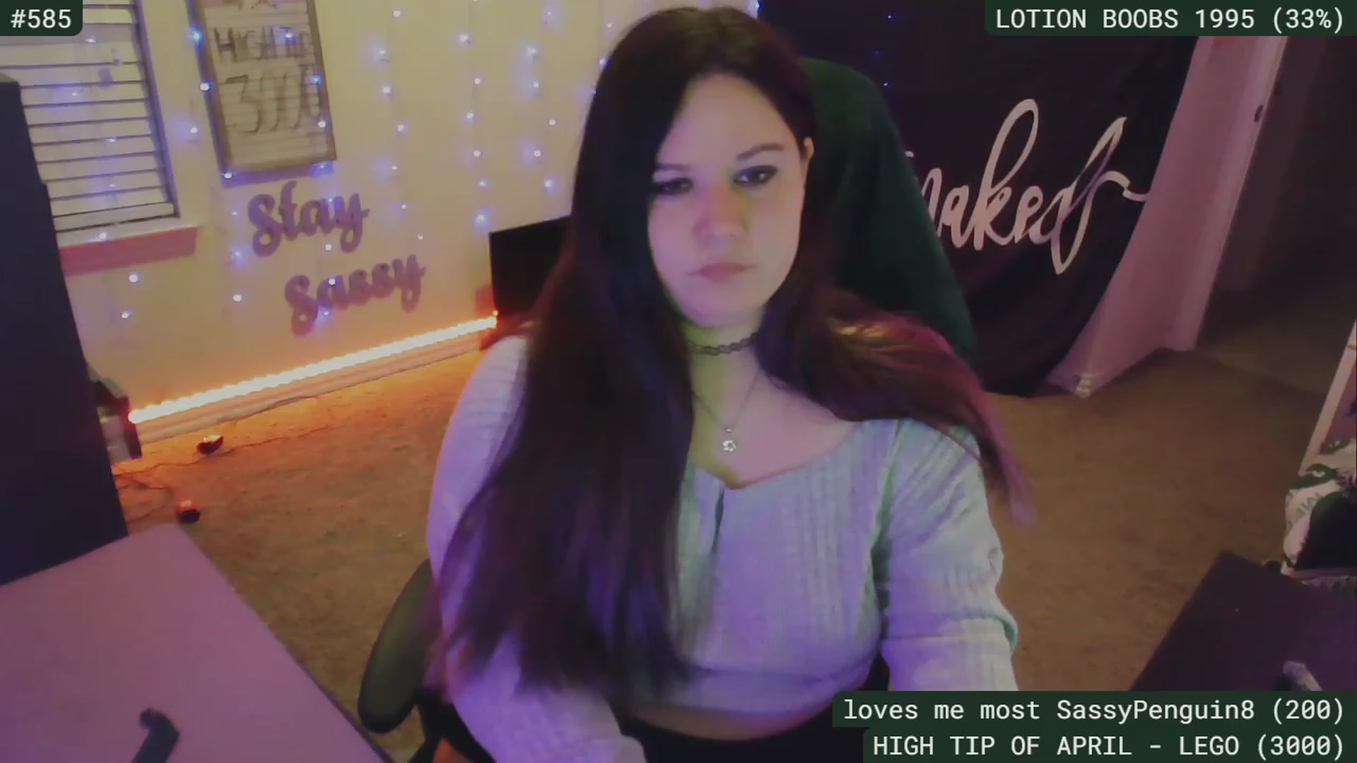 Gallery image thumbnail from SassySarah94's myfreecams stream on, 04/25/2023, 05:54 image 8 of 20