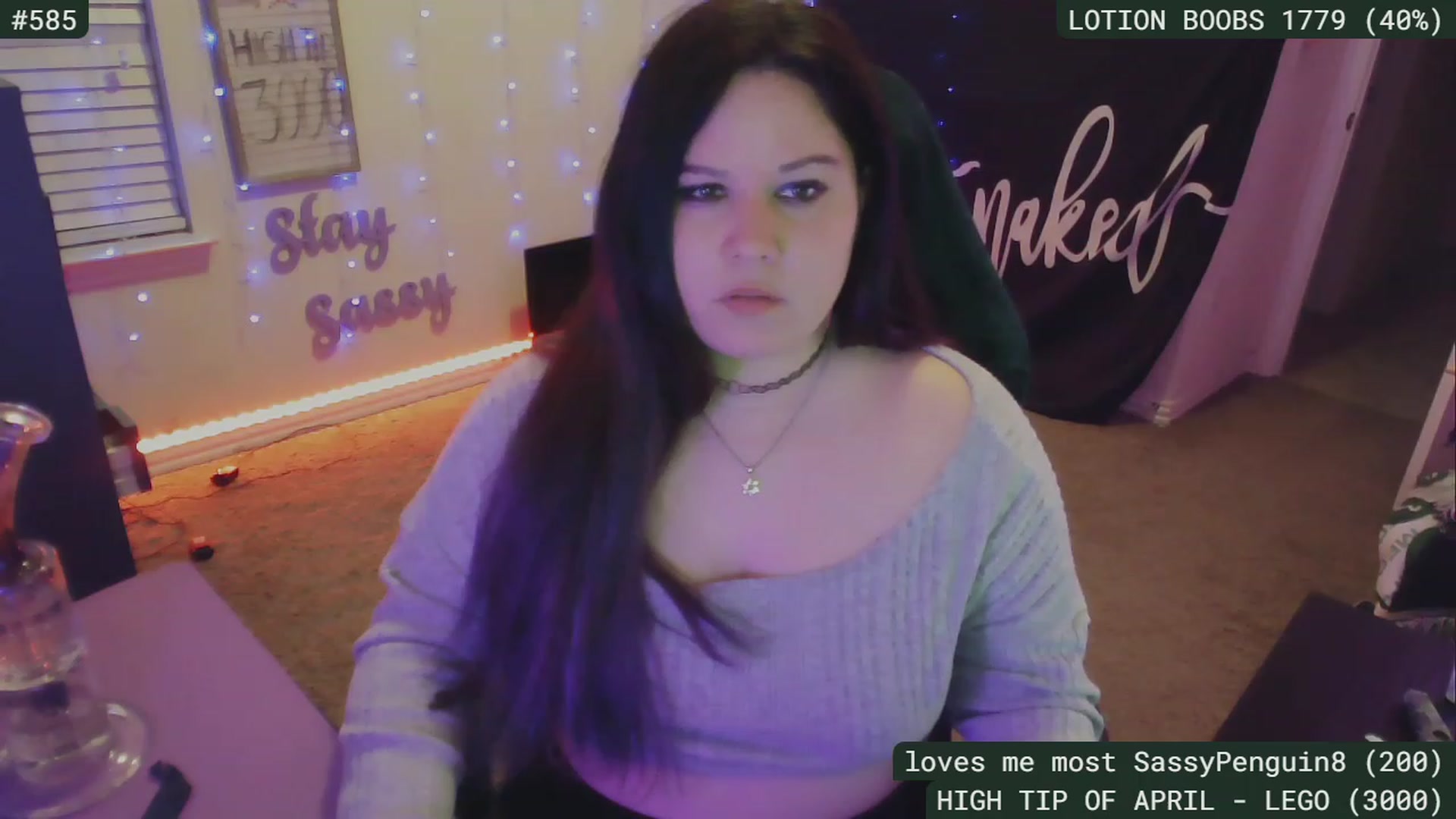 Gallery image thumbnail from SassySarah94's myfreecams stream on, 04/25/2023, 05:54 image 20 of 20