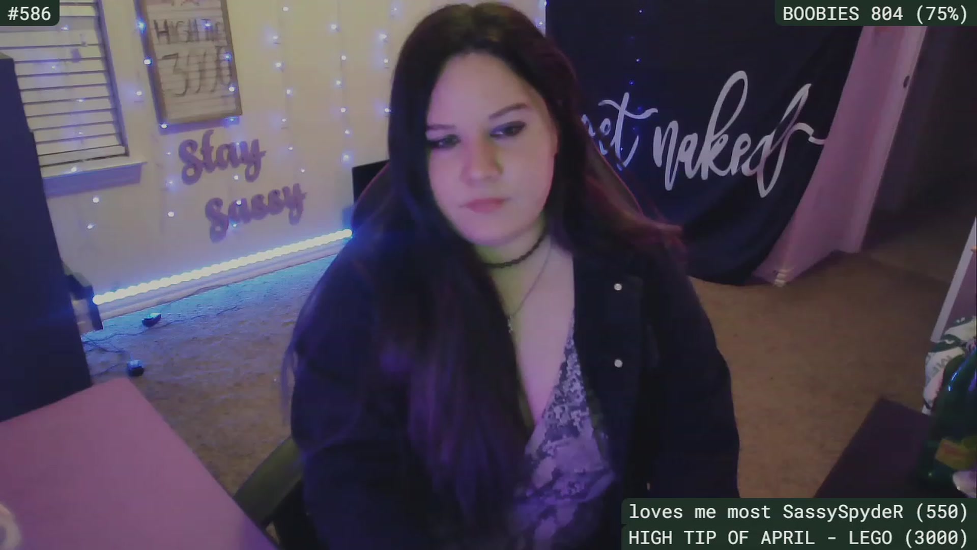Gallery image thumbnail from SassySarah94's myfreecams stream on, 04/26/2023, 04:42 image 14 of 20