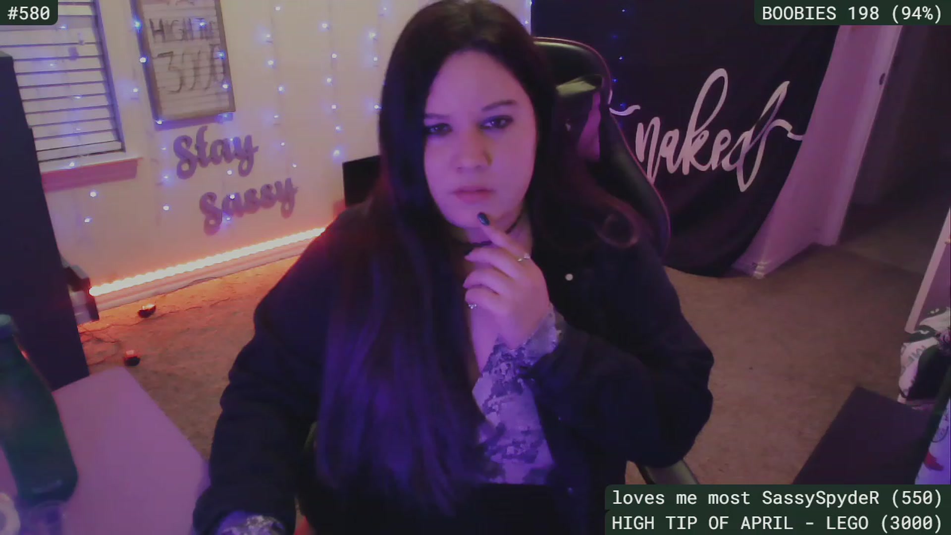 Gallery image thumbnail from SassySarah94's myfreecams stream on, 04/26/2023, 04:42 image 17 of 20