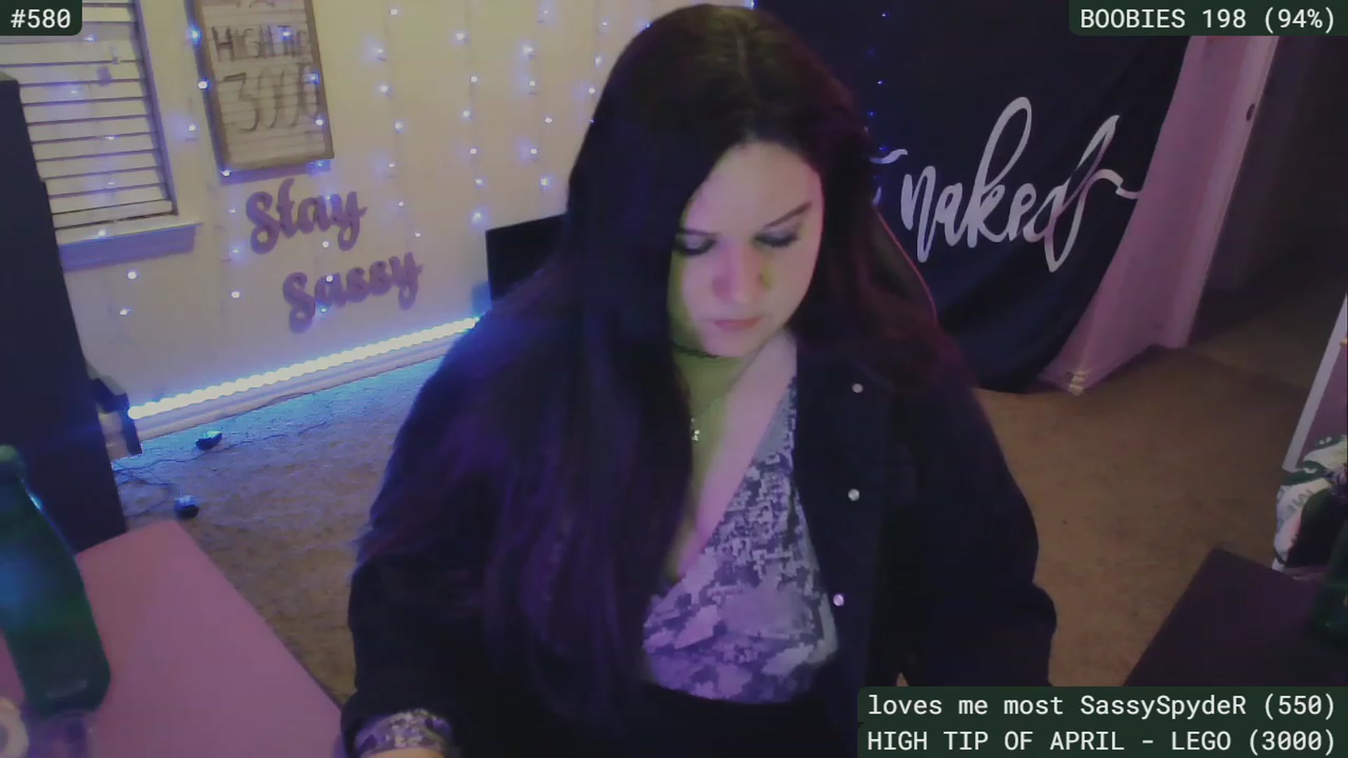 Gallery image thumbnail from SassySarah94's myfreecams stream on, 04/26/2023, 04:42 image 18 of 20