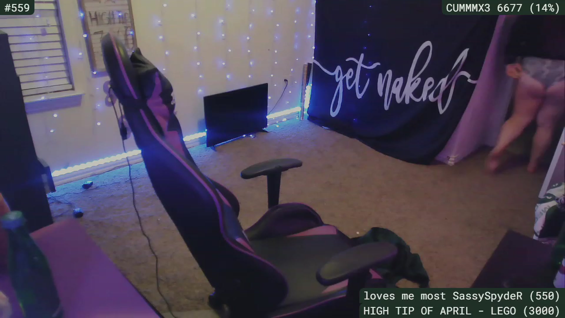 Gallery image thumbnail from SassySarah94's myfreecams stream on, 04/26/2023, 05:32 image 19 of 20