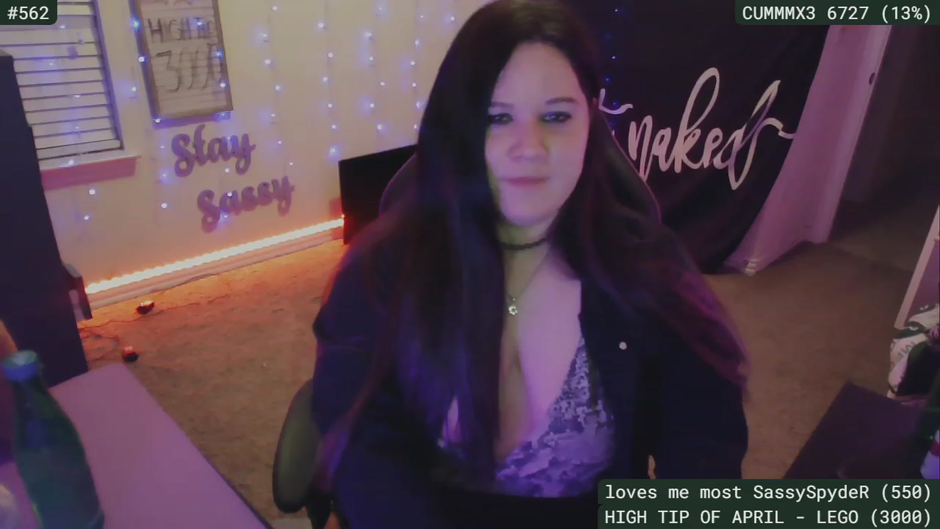 Gallery image thumbnail from SassySarah94's myfreecams stream on, 04/26/2023, 05:32 image 14 of 20