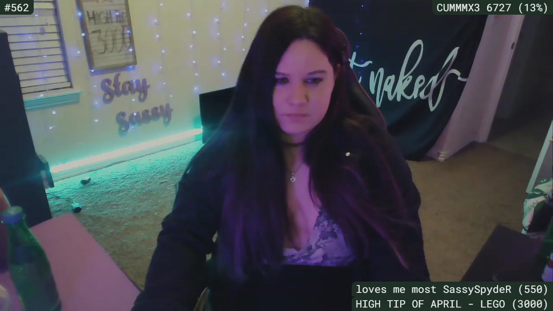 Gallery image thumbnail from SassySarah94's myfreecams stream on, 04/26/2023, 05:32 image 18 of 20