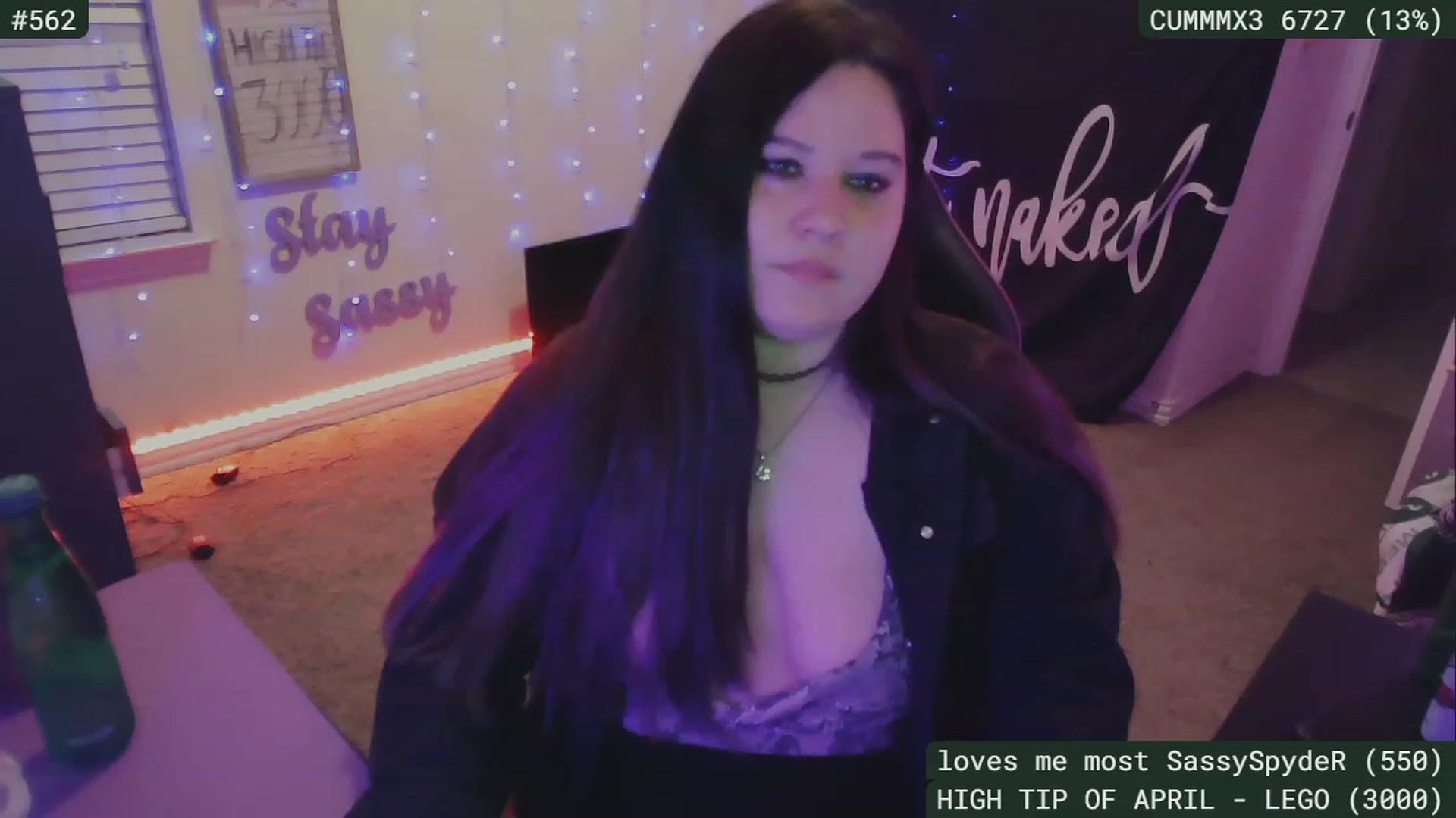 Gallery image thumbnail from SassySarah94's myfreecams stream on, 04/26/2023, 05:32 image 8 of 20