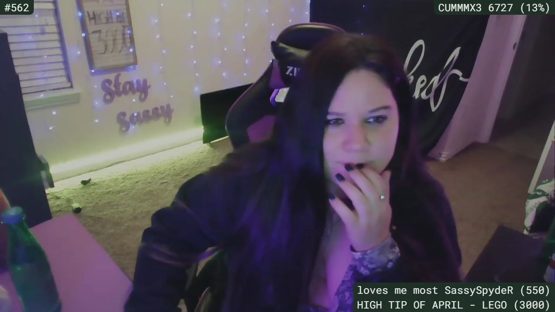Gallery image thumbnail from SassySarah94's myfreecams stream on, 04/26/2023, 05:32 image 16 of 20