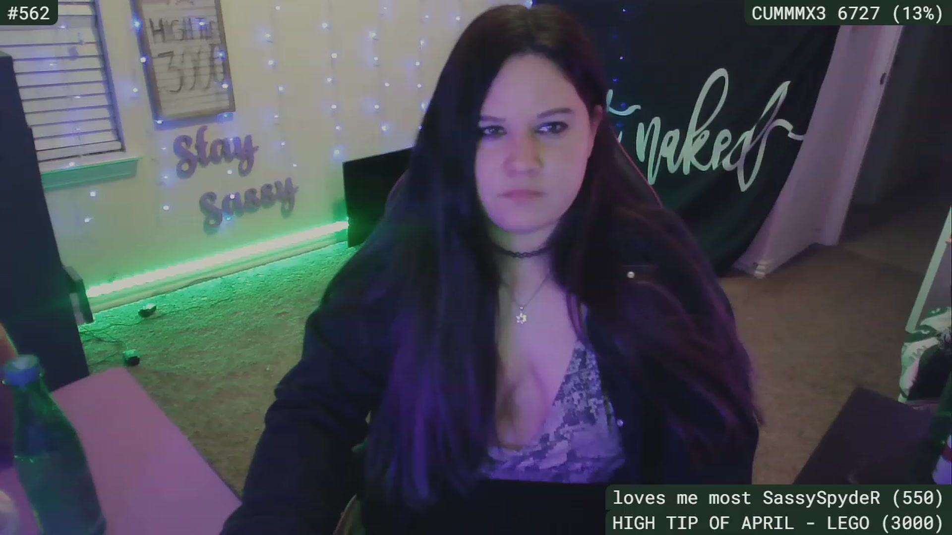 Gallery image thumbnail from SassySarah94's myfreecams stream on, 04/26/2023, 05:32 image 17 of 20