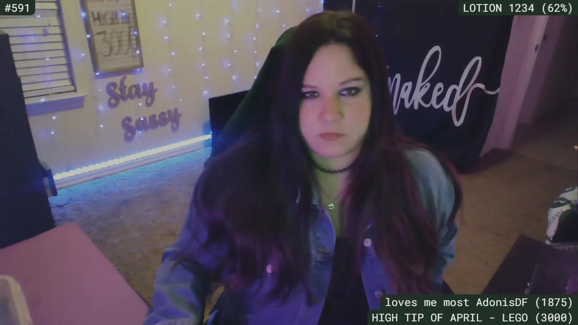 Gallery image thumbnail from SassySarah94's myfreecams stream on, 04/28/2023, 04:18 image 15 of 20
