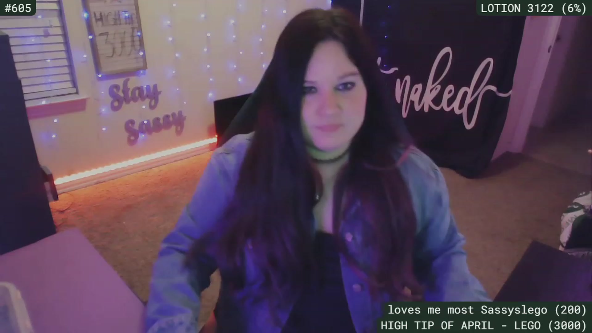 Gallery image thumbnail from SassySarah94's myfreecams stream on, 04/28/2023, 04:18 image 7 of 20