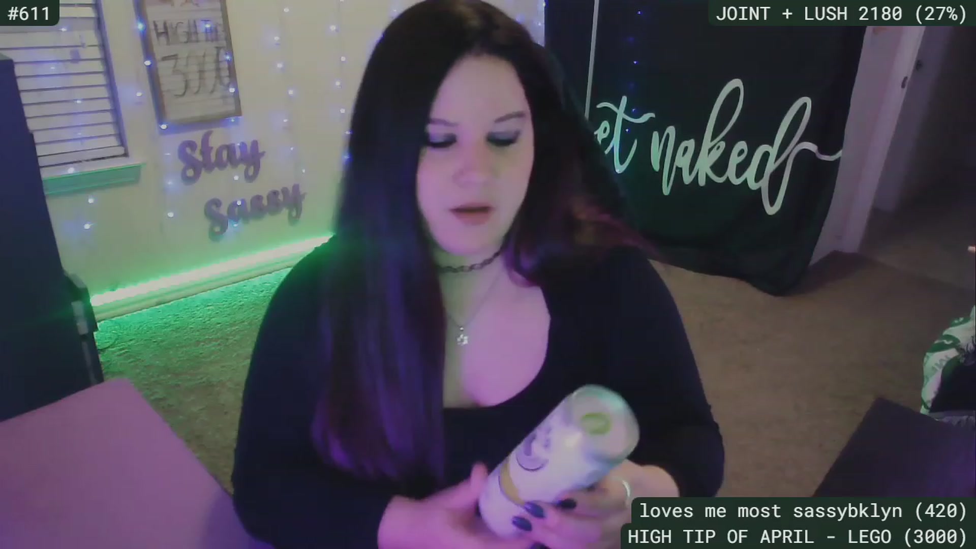 Gallery image thumbnail from SassySarah94's myfreecams stream on, 04/30/2023, 02:55 image 6 of 20