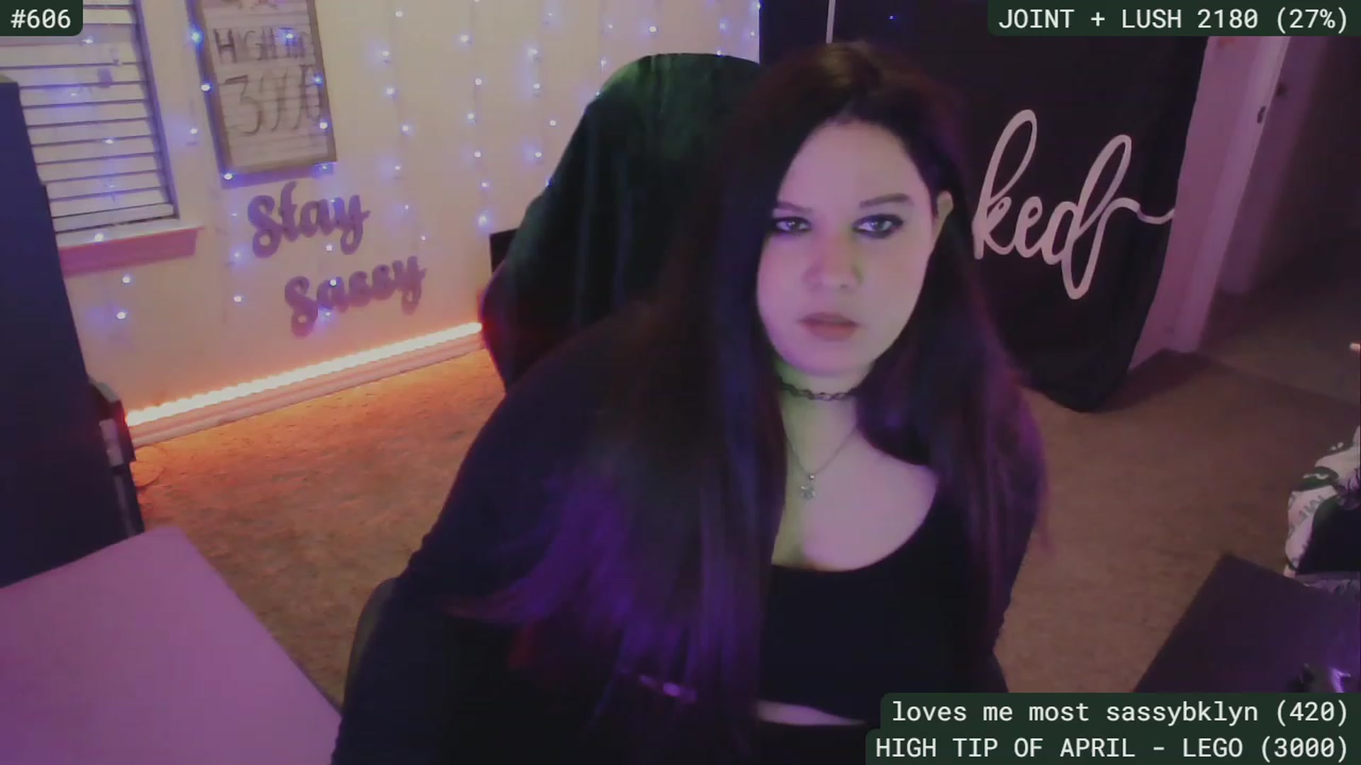 Gallery image thumbnail from SassySarah94's myfreecams stream on, 04/30/2023, 02:55 image 8 of 20