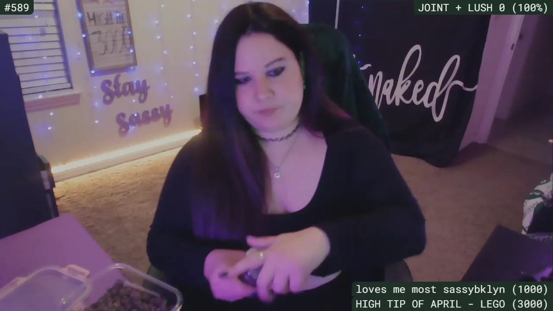 Gallery image thumbnail from SassySarah94's myfreecams stream on, 04/30/2023, 03:16 image 4 of 20