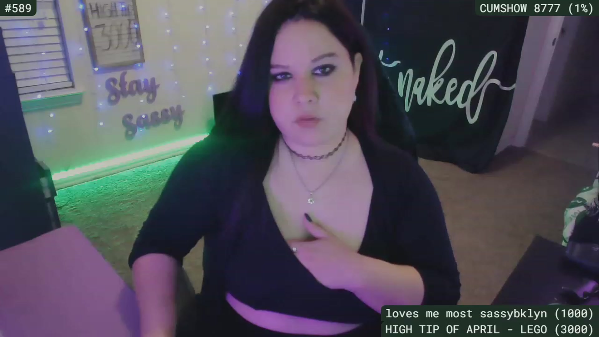 Gallery image thumbnail from SassySarah94's myfreecams stream on, 04/30/2023, 03:16 image 16 of 20