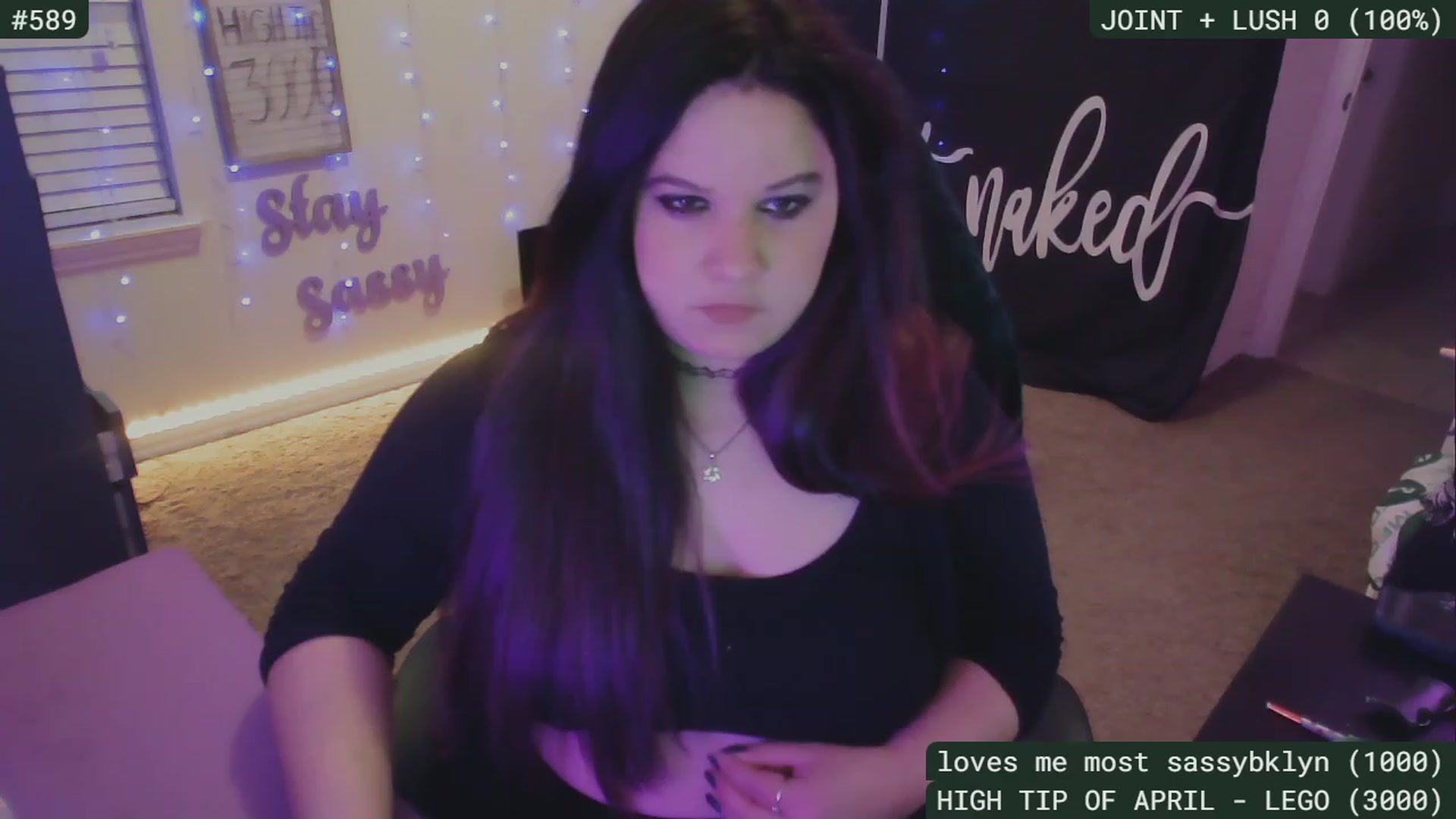 Gallery image thumbnail from SassySarah94's myfreecams stream on, 04/30/2023, 03:16 image 11 of 20
