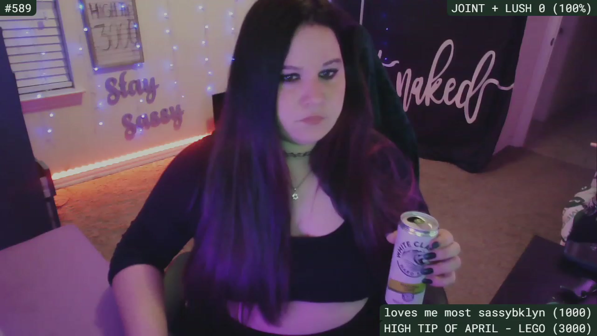 Gallery image thumbnail from SassySarah94's myfreecams stream on, 04/30/2023, 03:16 image 13 of 20