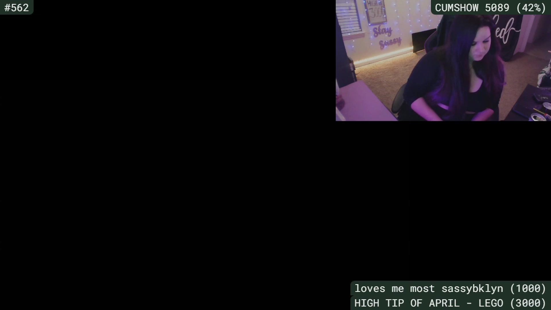 Gallery image thumbnail from SassySarah94's myfreecams stream on, 04/30/2023, 04:41 image 15 of 20