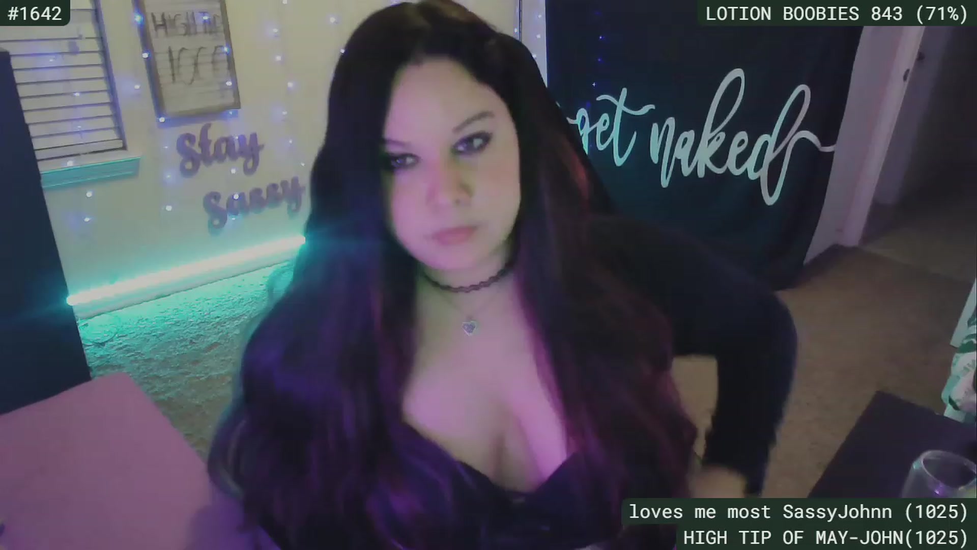 Gallery image thumbnail from SassySarah94's myfreecams stream on, 05/07/2023, 04:46 image 19 of 20