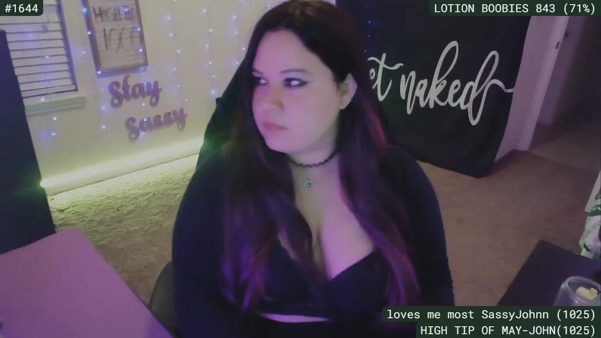 Gallery image thumbnail from SassySarah94's myfreecams stream on, 05/07/2023, 04:46 image 20 of 20