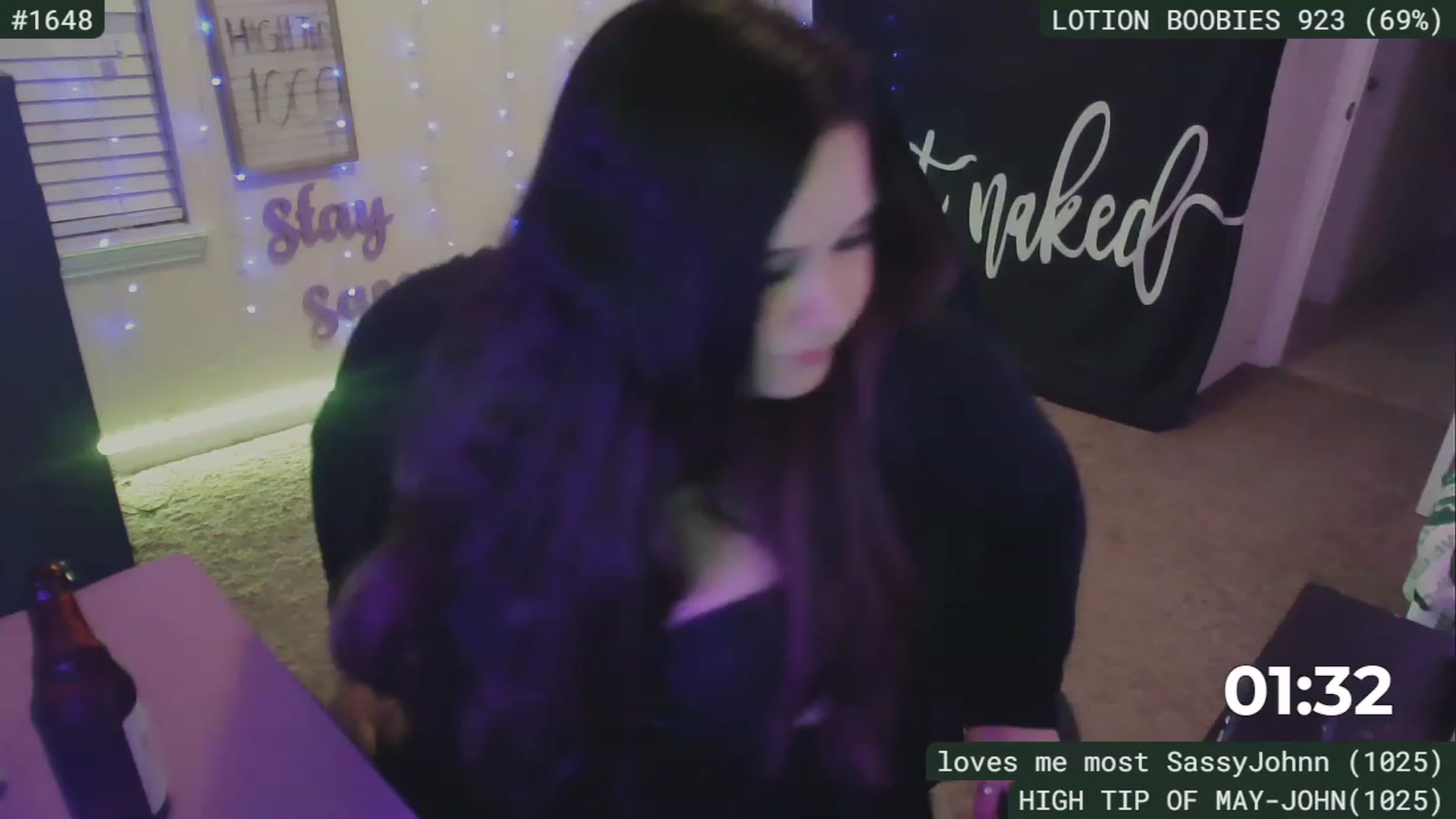 Gallery image thumbnail from SassySarah94's myfreecams stream on, 05/07/2023, 04:46 image 12 of 20