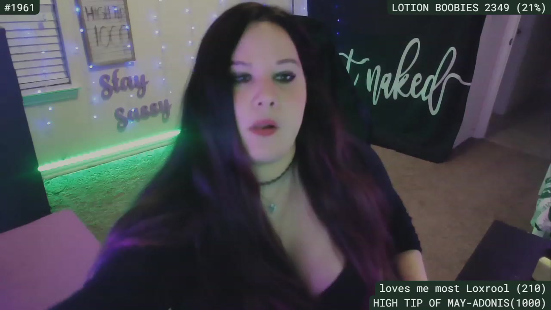 Gallery image thumbnail from SassySarah94's myfreecams stream on, 05/07/2023, 04:46 image 4 of 20