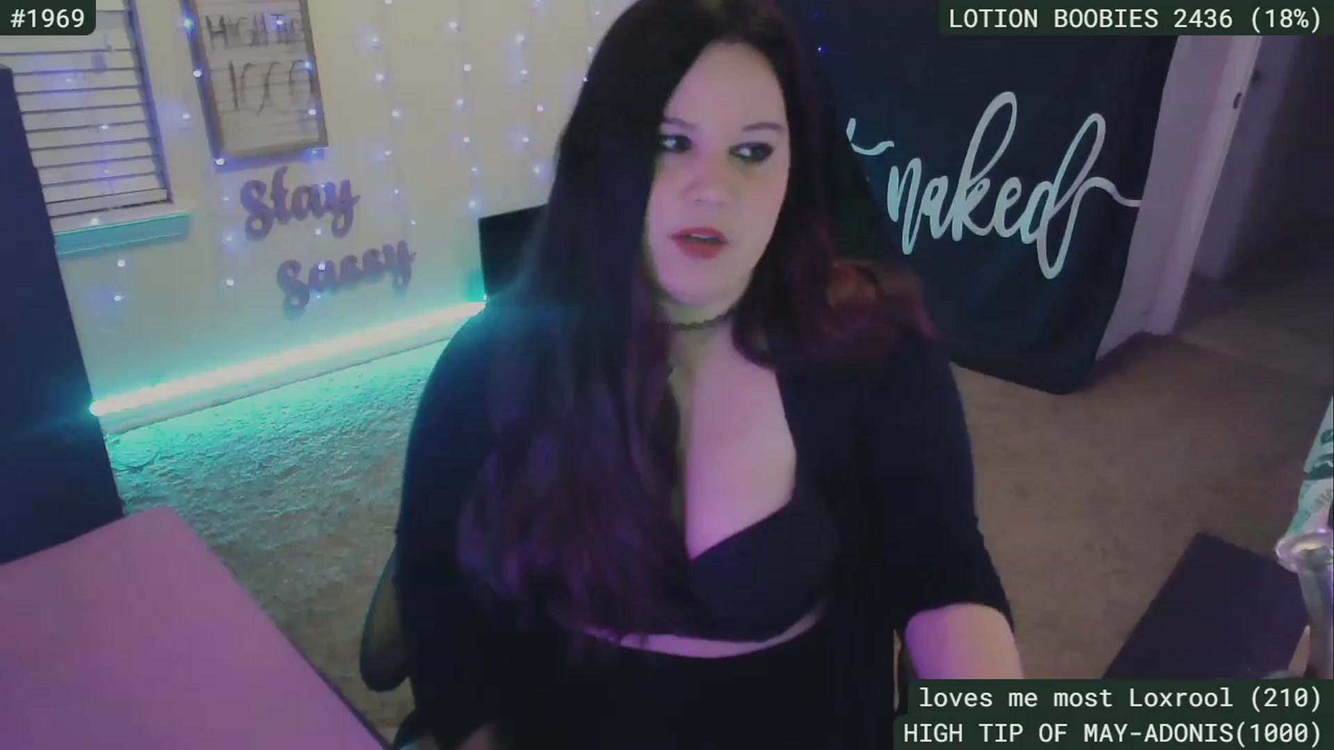 Gallery image thumbnail from SassySarah94's myfreecams stream on, 05/07/2023, 04:46 image 1 of 20
