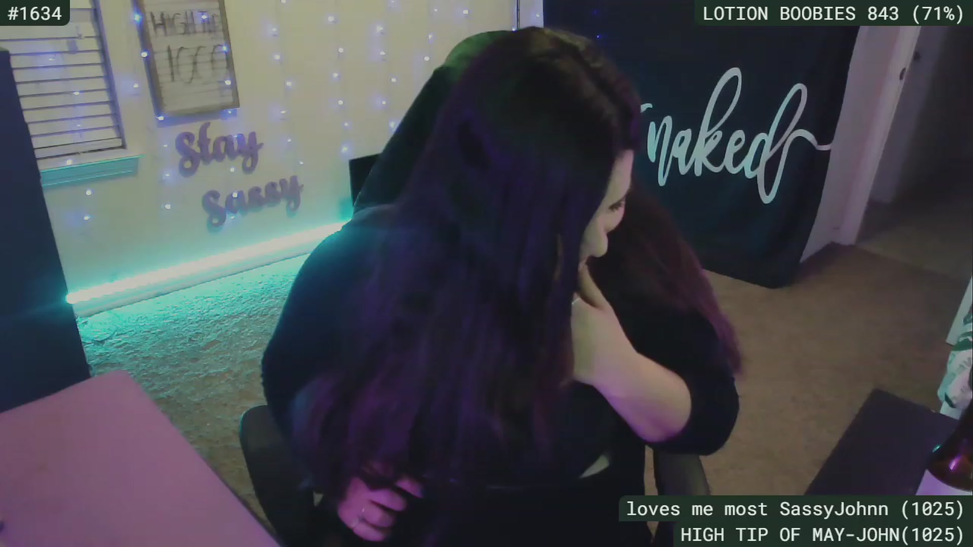 Gallery image thumbnail from SassySarah94's myfreecams stream on, 05/07/2023, 04:46 image 14 of 20