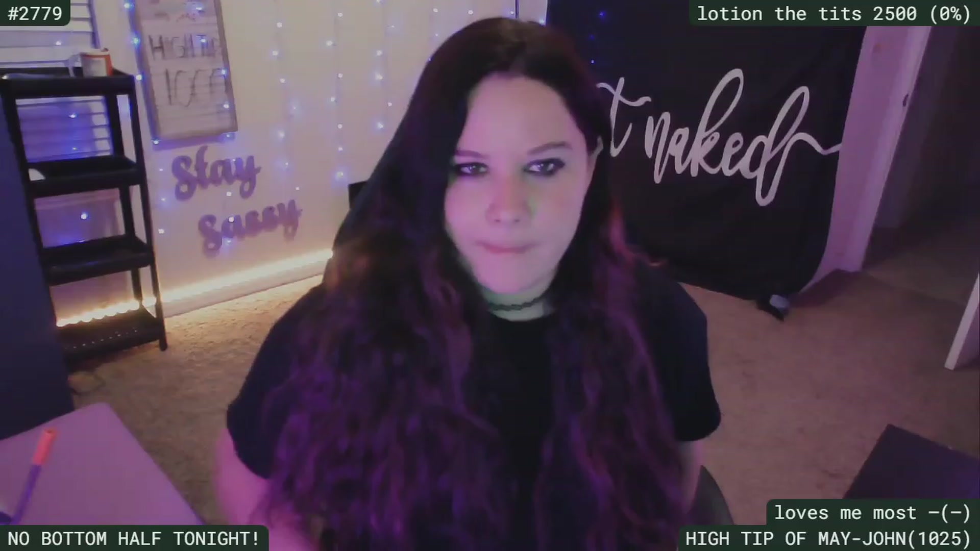 Gallery image thumbnail from SassySarah94's myfreecams stream on, 05/12/2023, 03:36 image 1 of 20