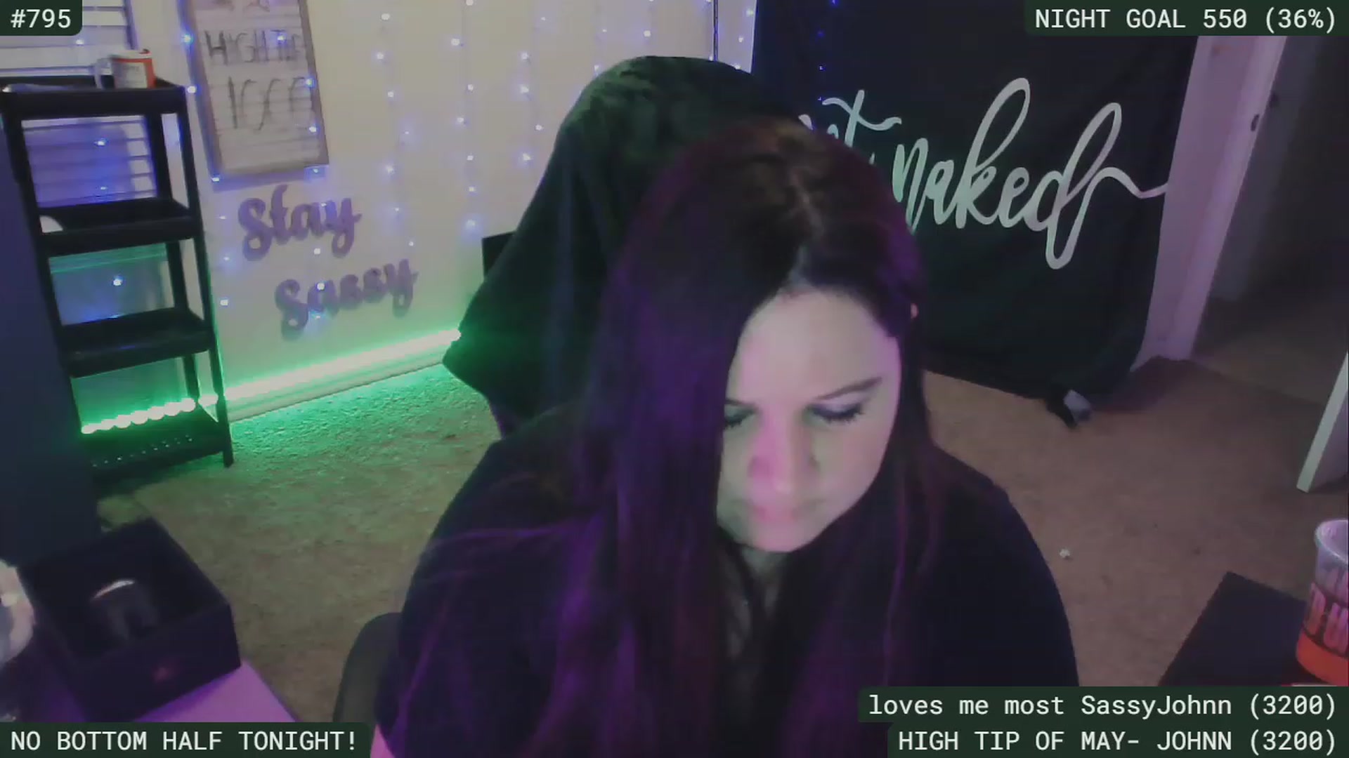 Gallery image thumbnail from SassySarah94's myfreecams stream on, 05/13/2023, 07:29 image 16 of 20