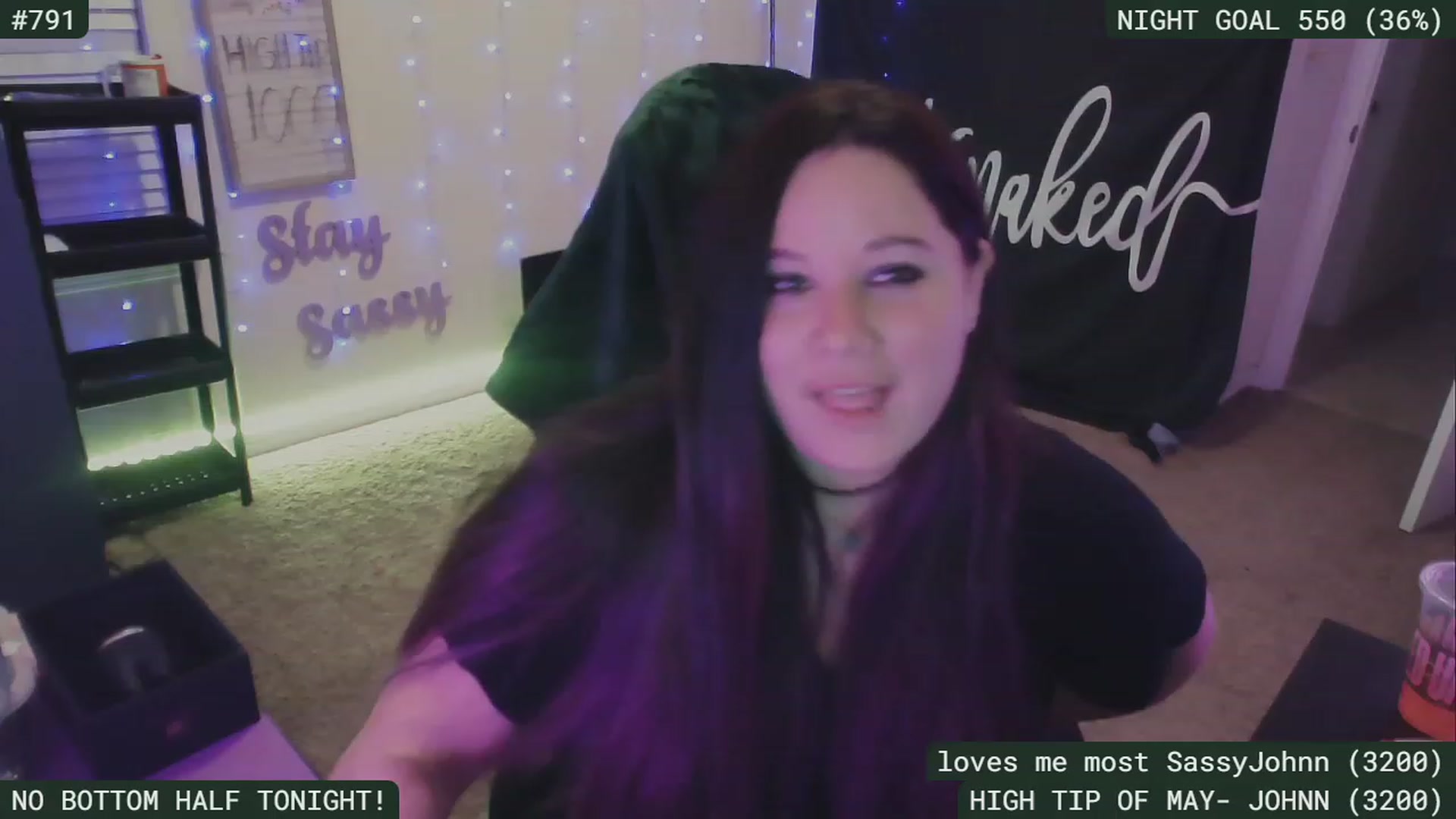 Gallery image thumbnail from SassySarah94's myfreecams stream on, 05/13/2023, 07:29 image 17 of 20