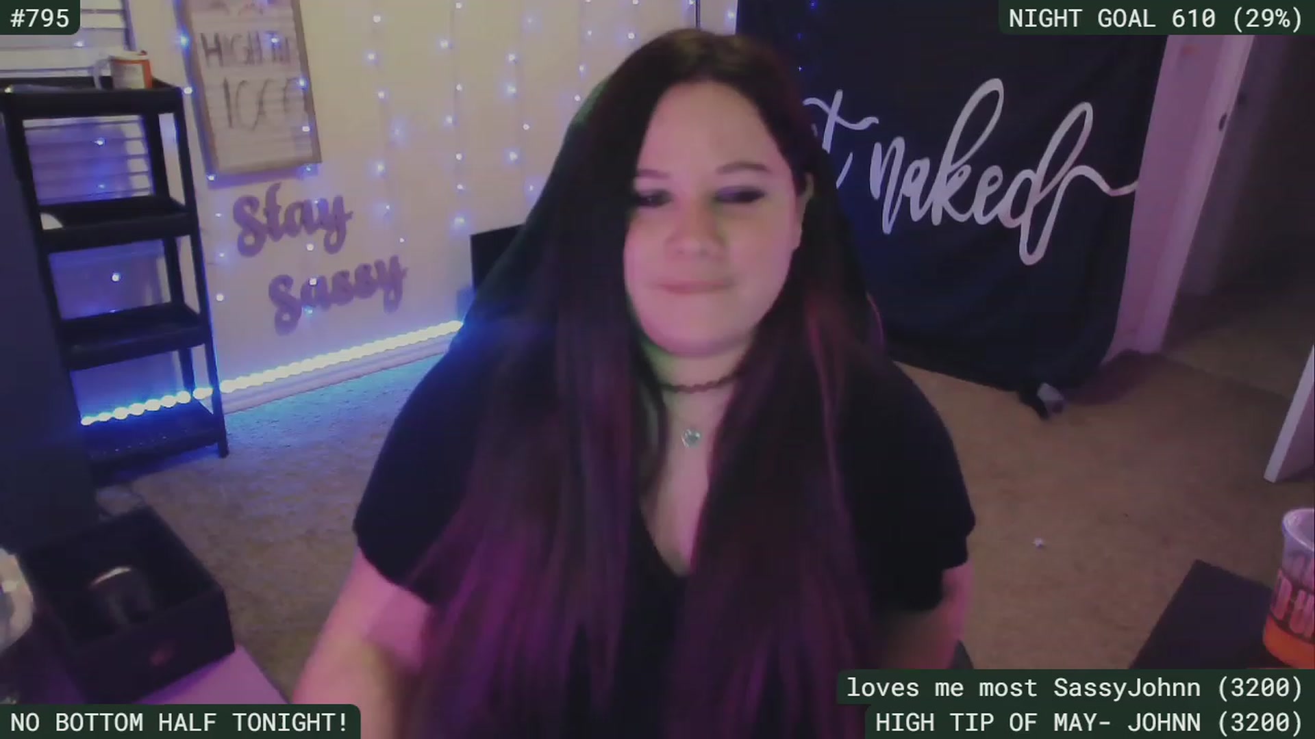 Gallery image thumbnail from SassySarah94's myfreecams stream on, 05/13/2023, 07:29 image 13 of 20
