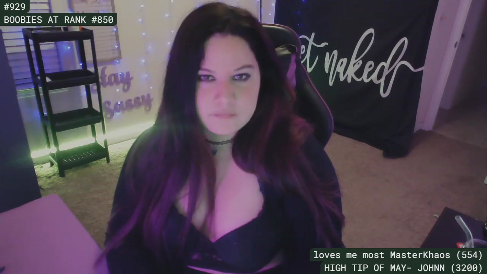Gallery image thumbnail from SassySarah94's myfreecams stream on, 05/16/2023, 04:52 image 10 of 20