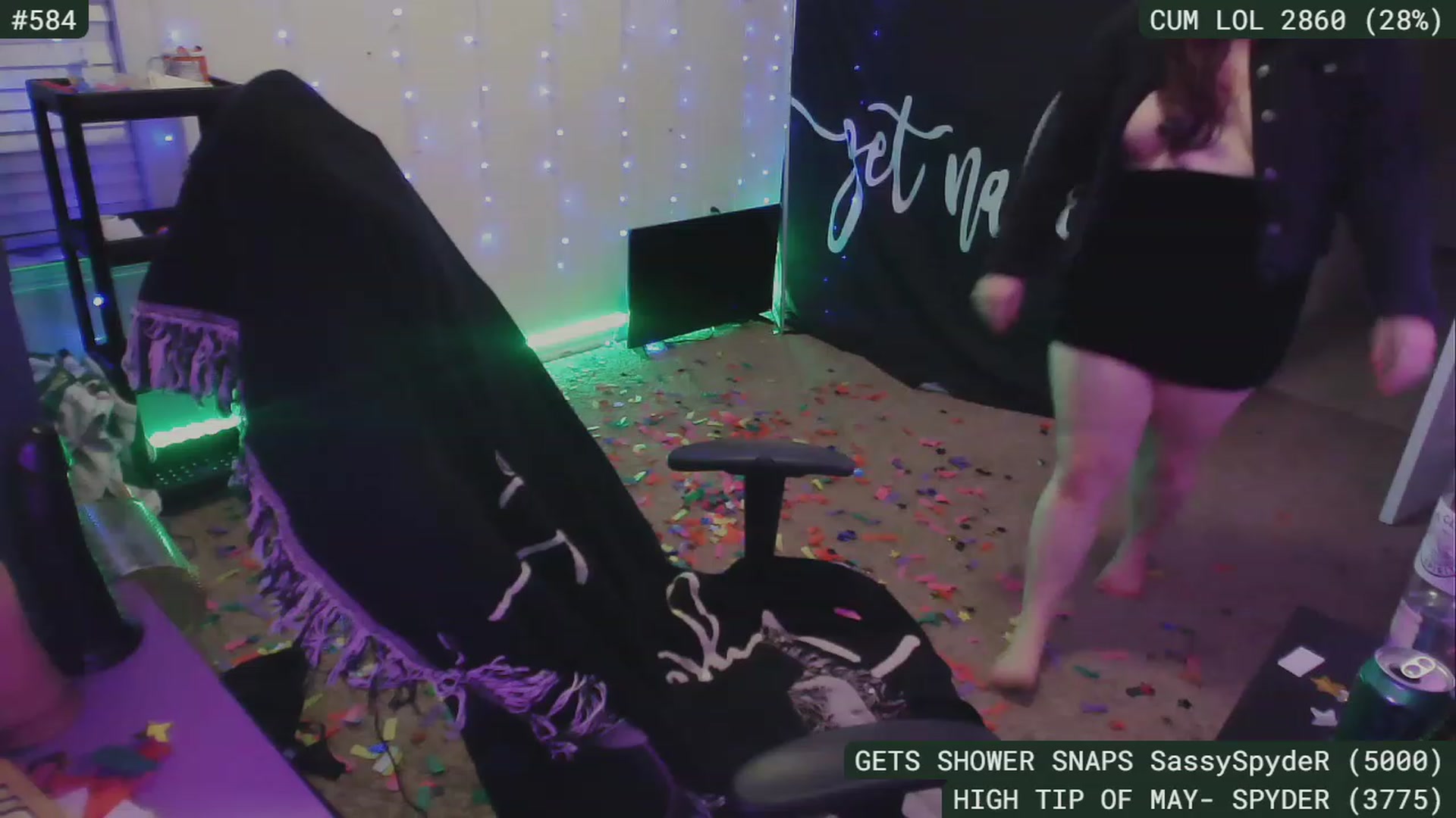 Gallery image thumbnail from SassySarah94's myfreecams stream on, 05/24/2023, 06:15 image 18 of 20