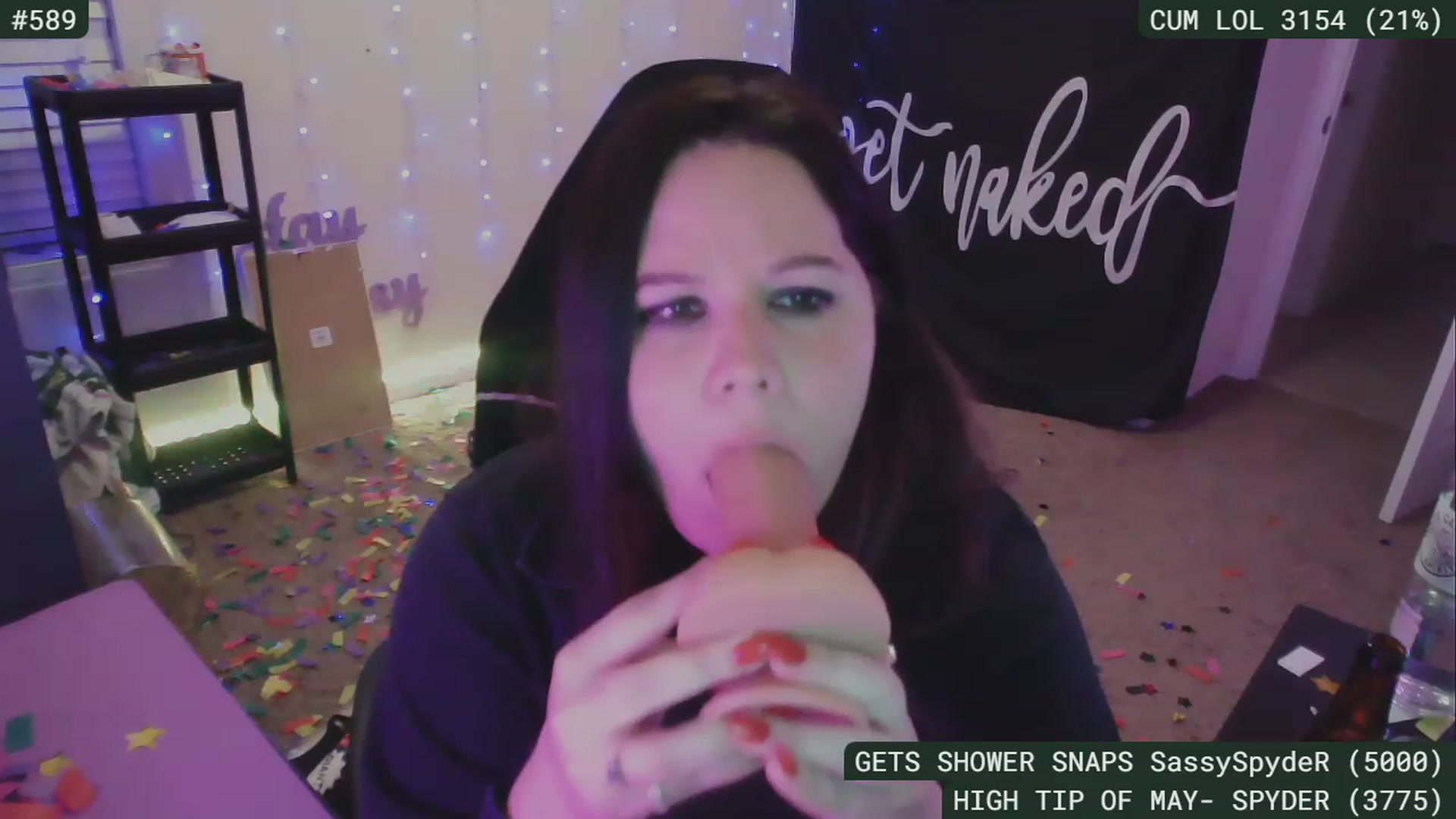 Gallery image thumbnail from SassySarah94's myfreecams stream on, 05/24/2023, 06:15 image 11 of 20